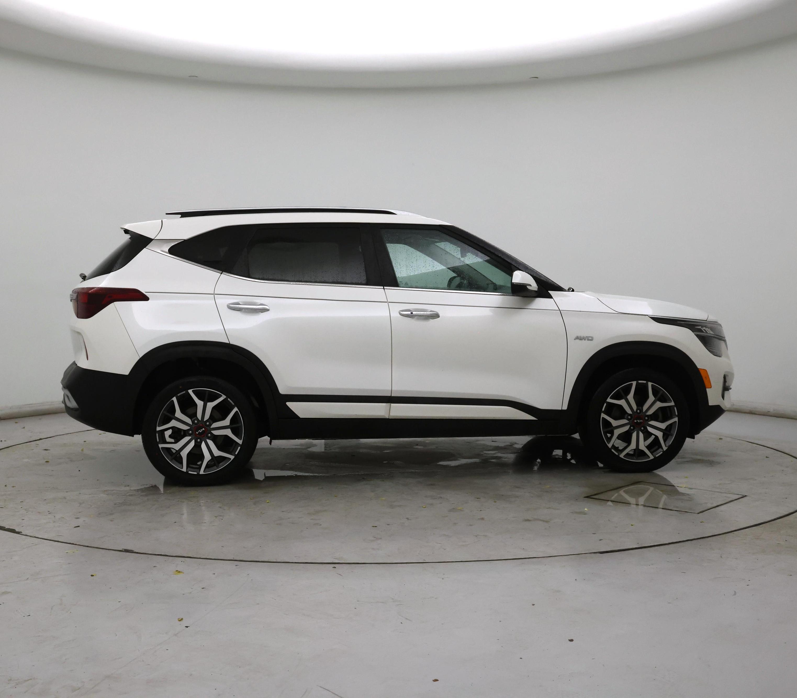 Thumbnail: 2022 Kia Seltos - 7