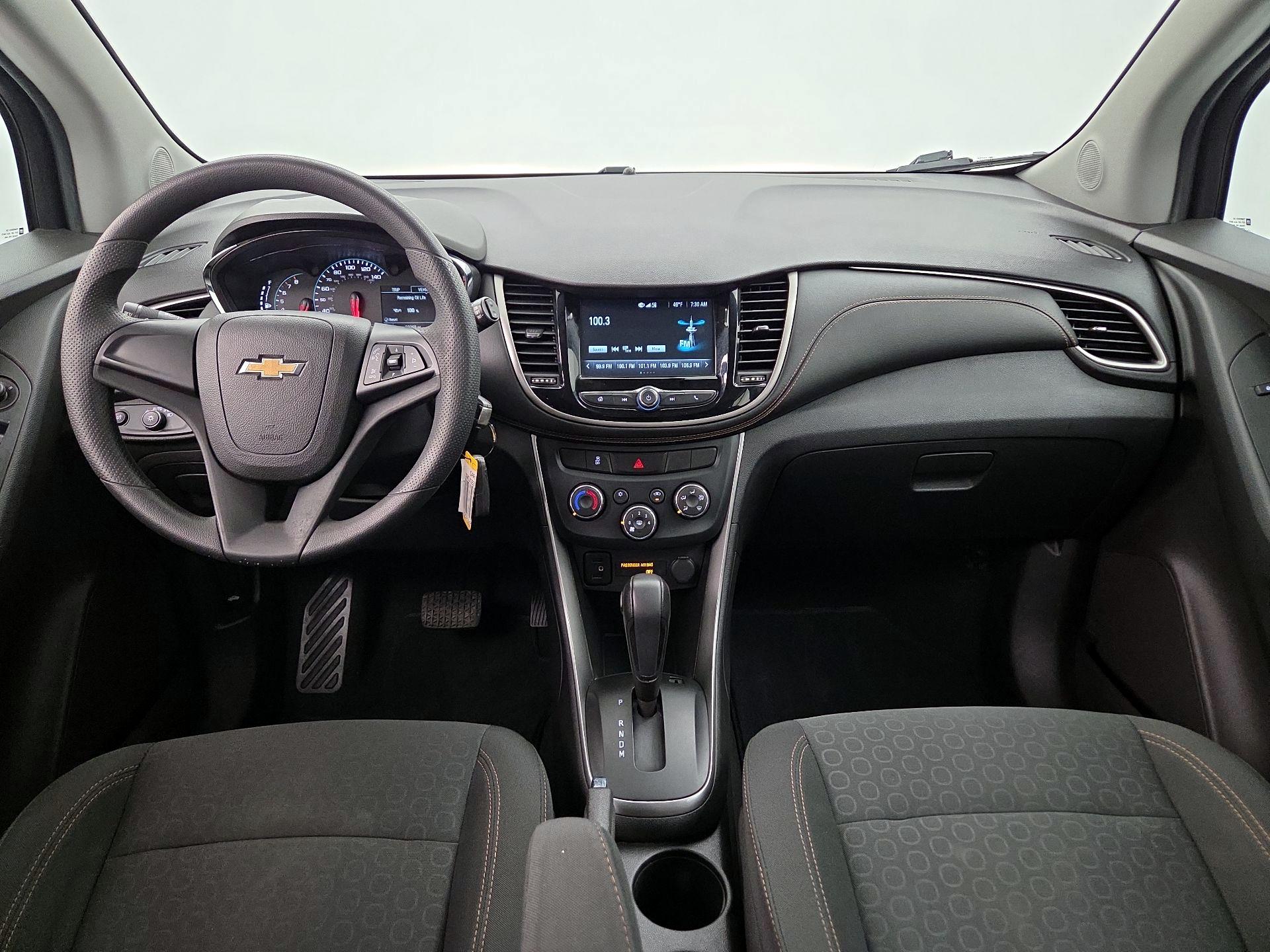 Thumbnail: 2017 Chevrolet Trax - 9