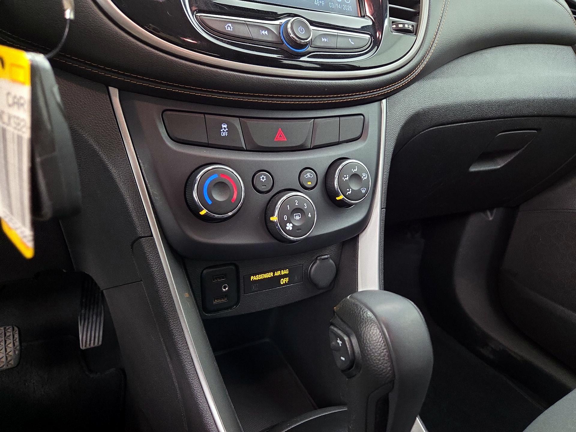 Thumbnail: 2017 Chevrolet Trax - 16