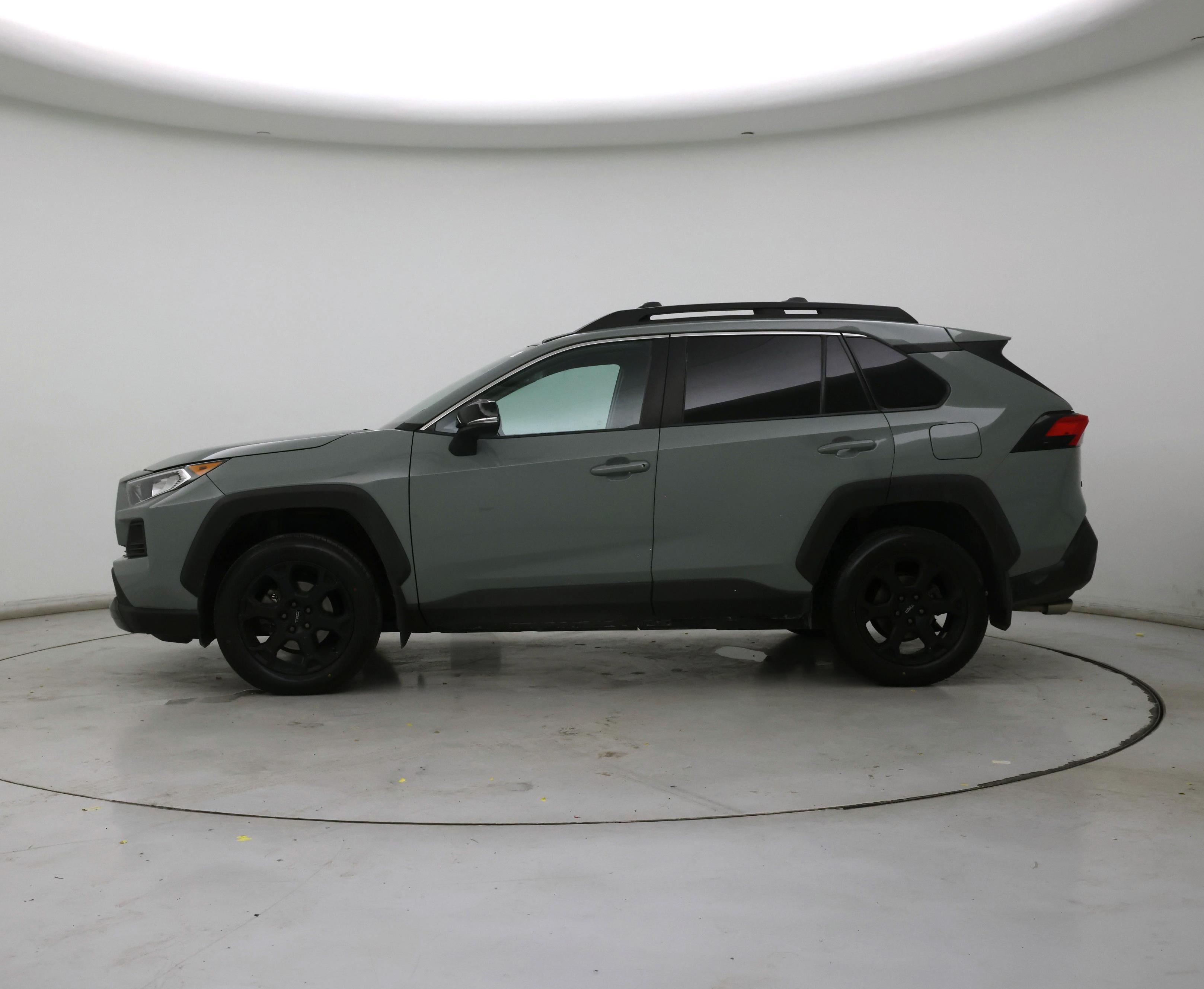 Thumbnail: 2020 Toyota RAV4 - 3