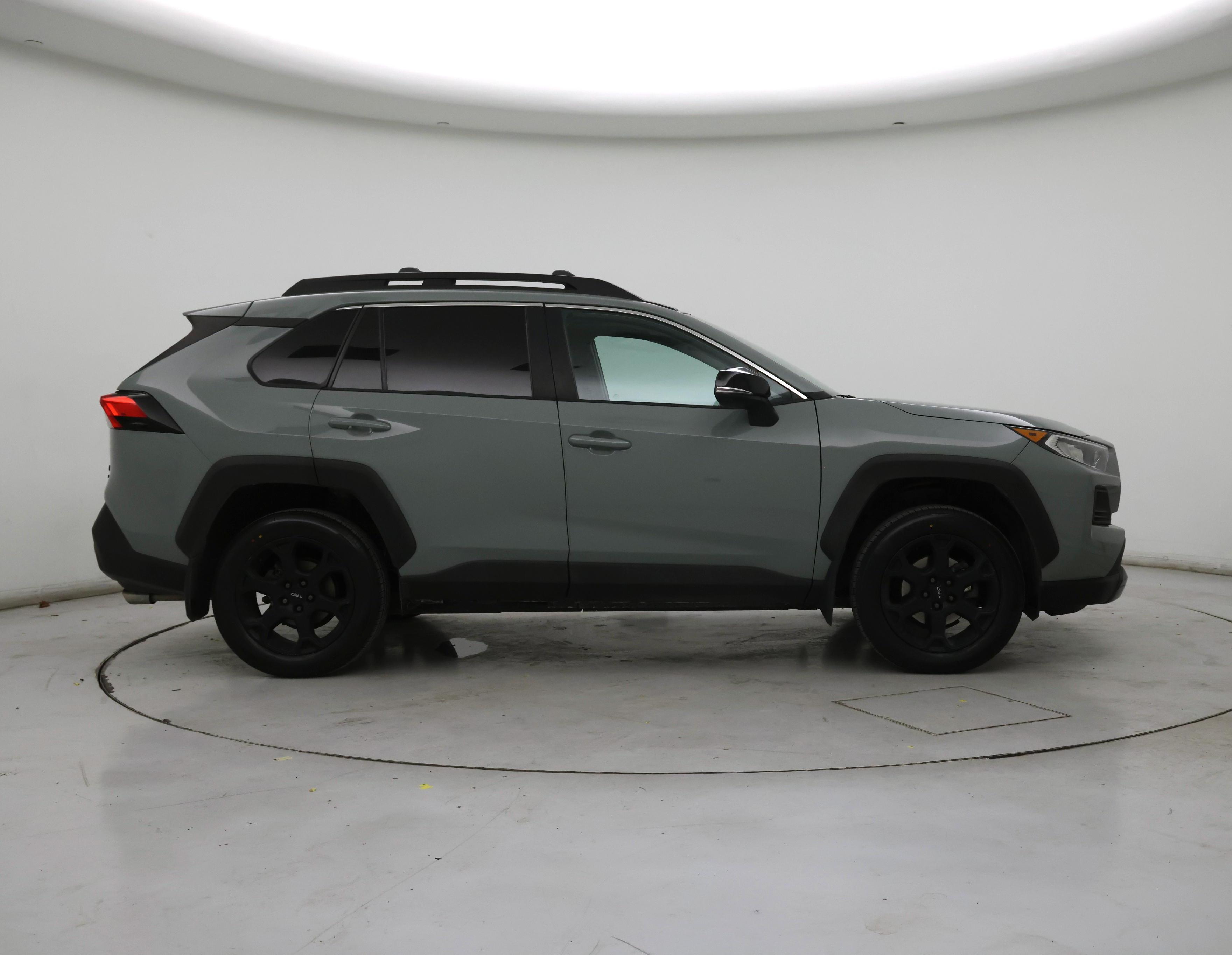 Thumbnail: 2020 Toyota RAV4 - 7