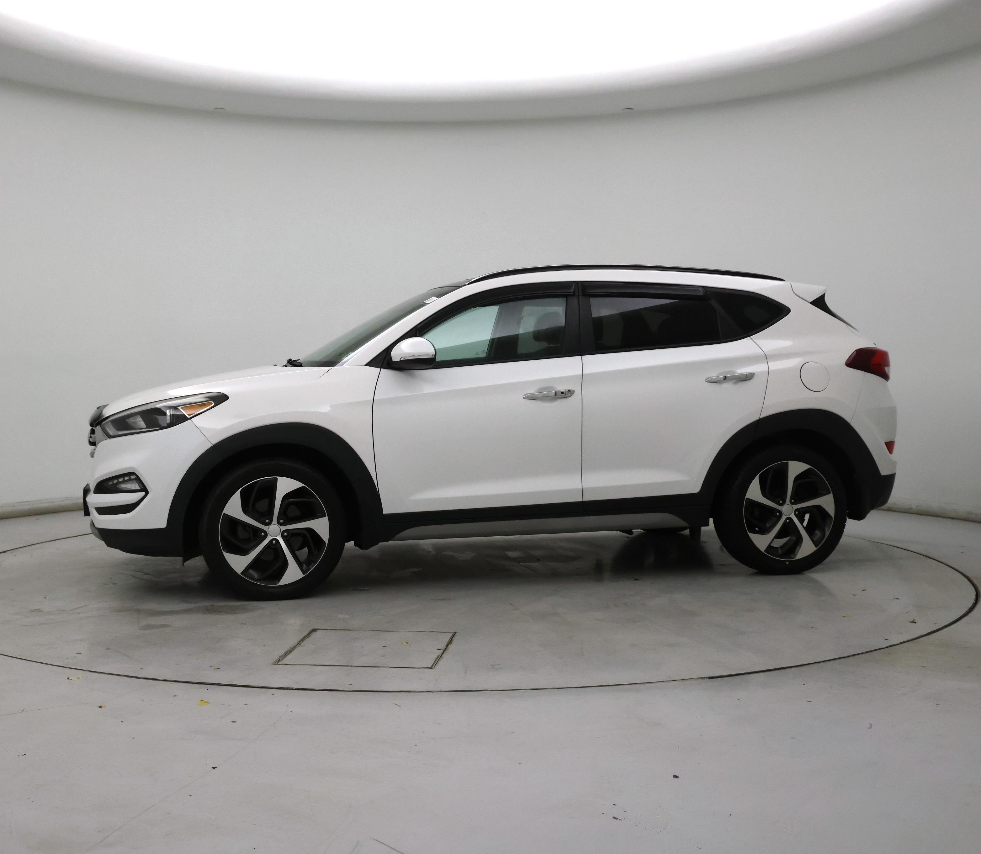 Thumbnail: 2018 Hyundai Tucson - 3