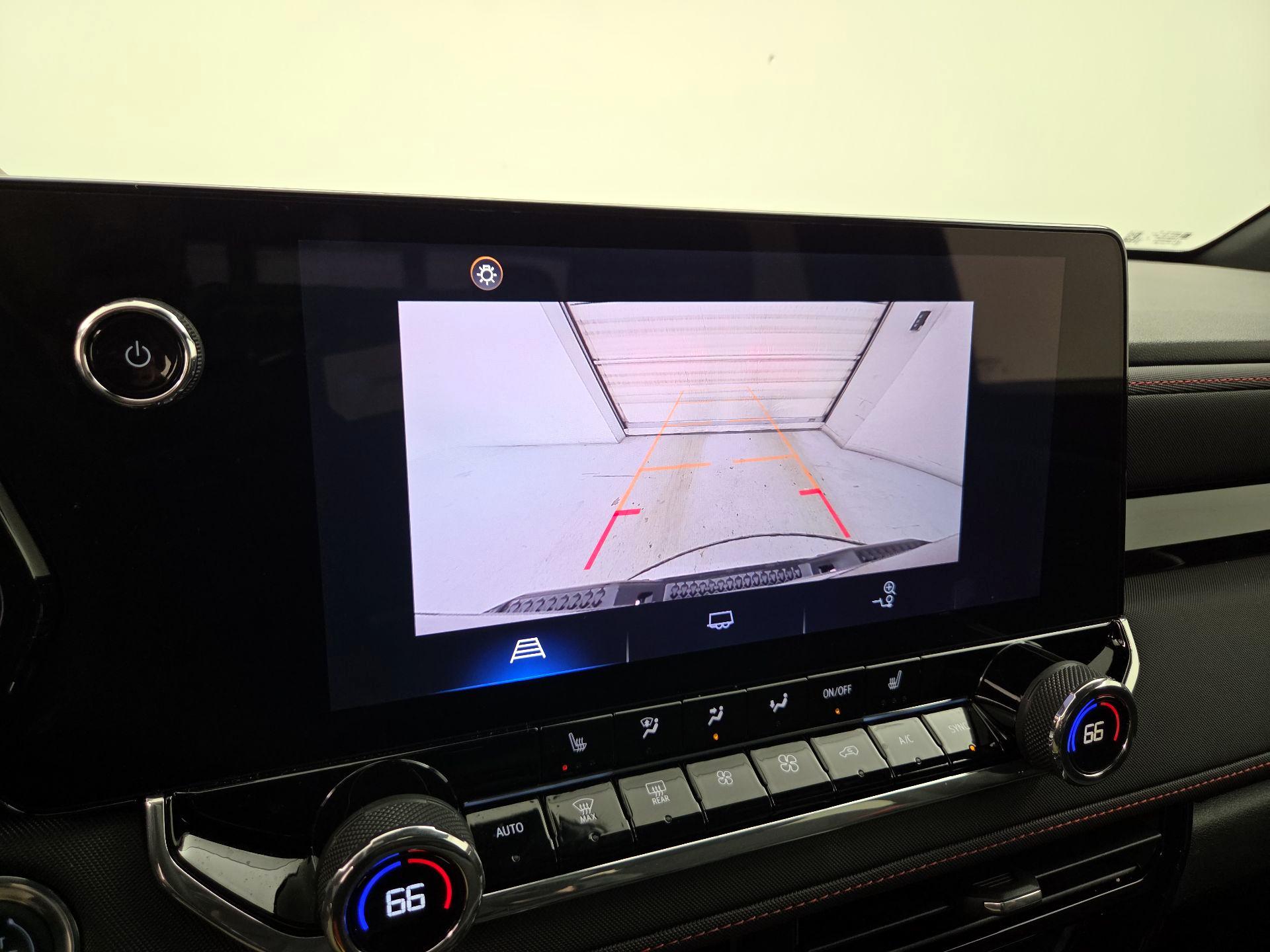 Thumbnail: 2024 Chevrolet Colorado - 14