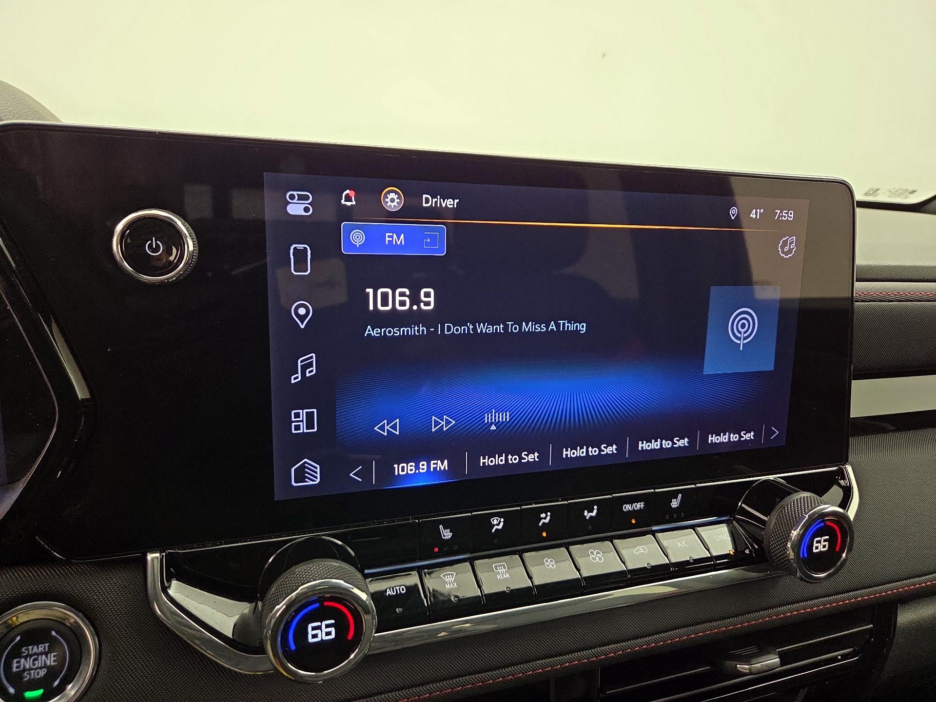 Thumbnail: 2024 Chevrolet Colorado - 15