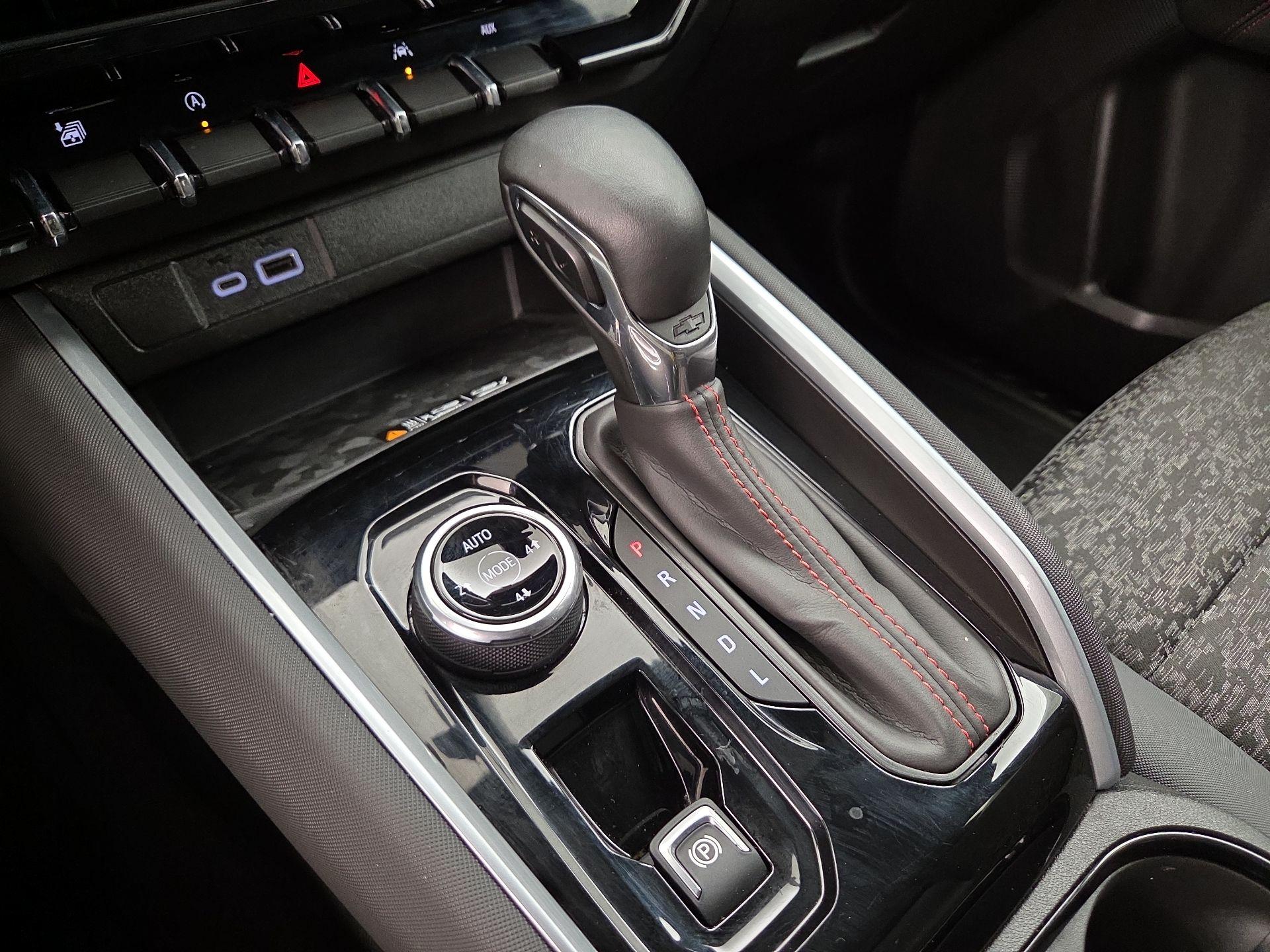 Thumbnail: 2024 Chevrolet Colorado - 17