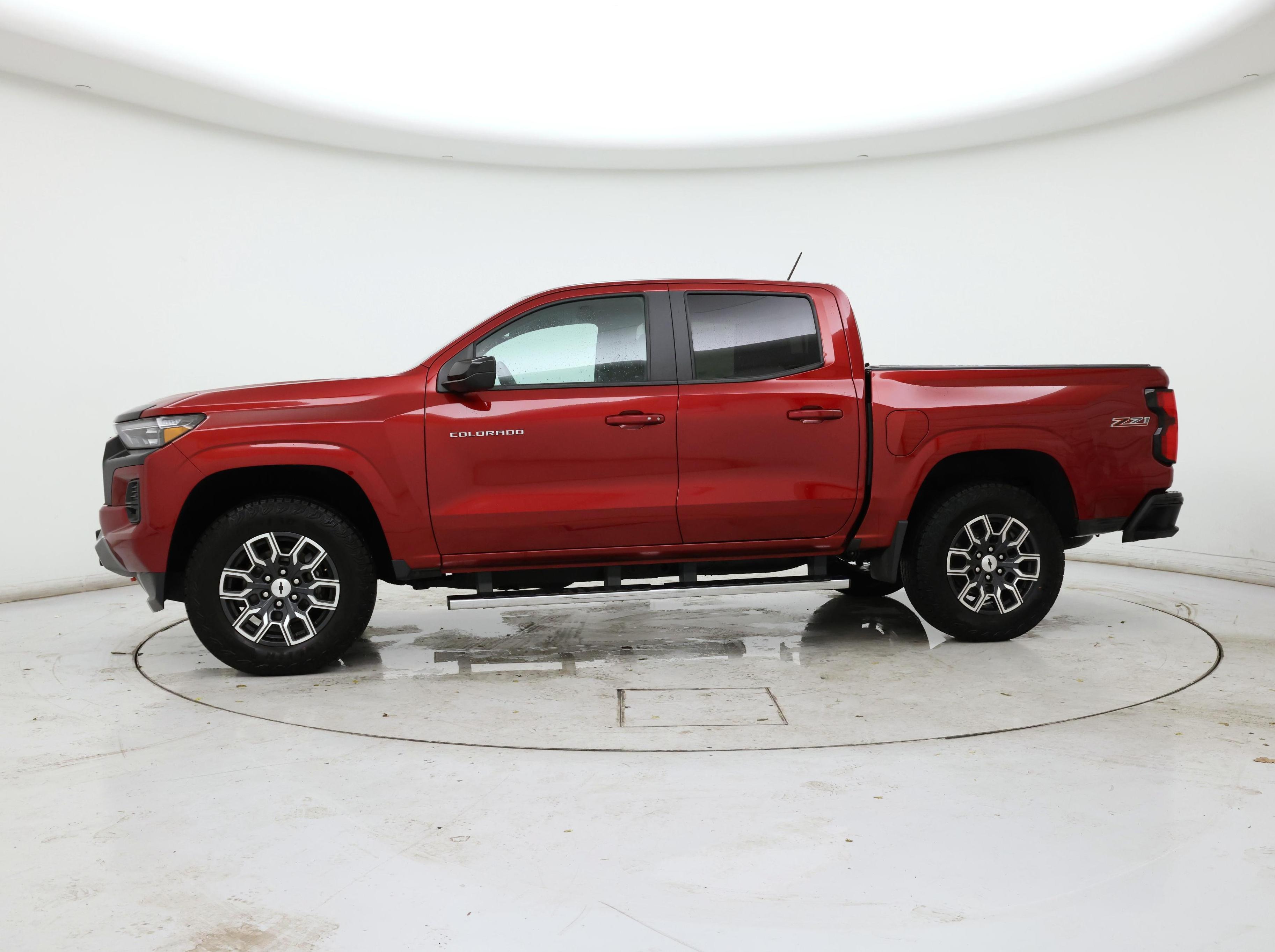 Thumbnail: 2024 Chevrolet Colorado - 3