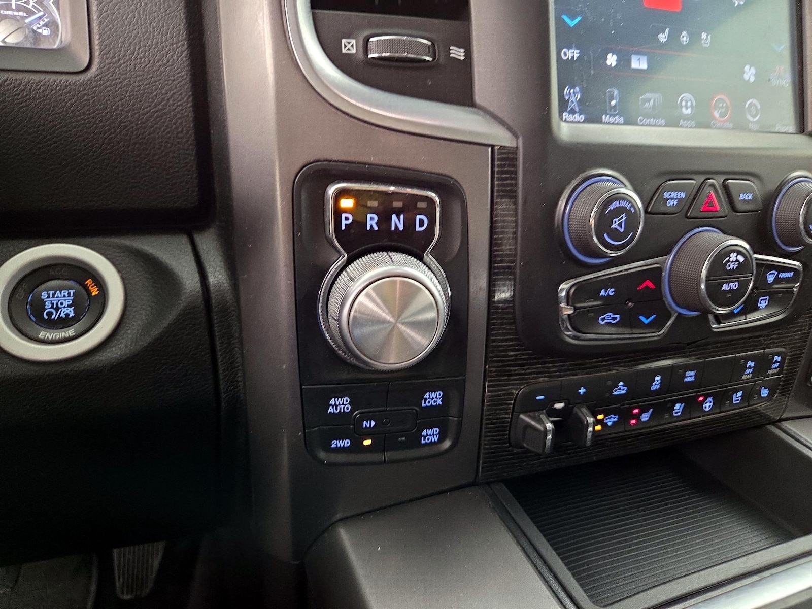 2015 RAM Ram 1500 Pickup Laramie Limited - Photo 19