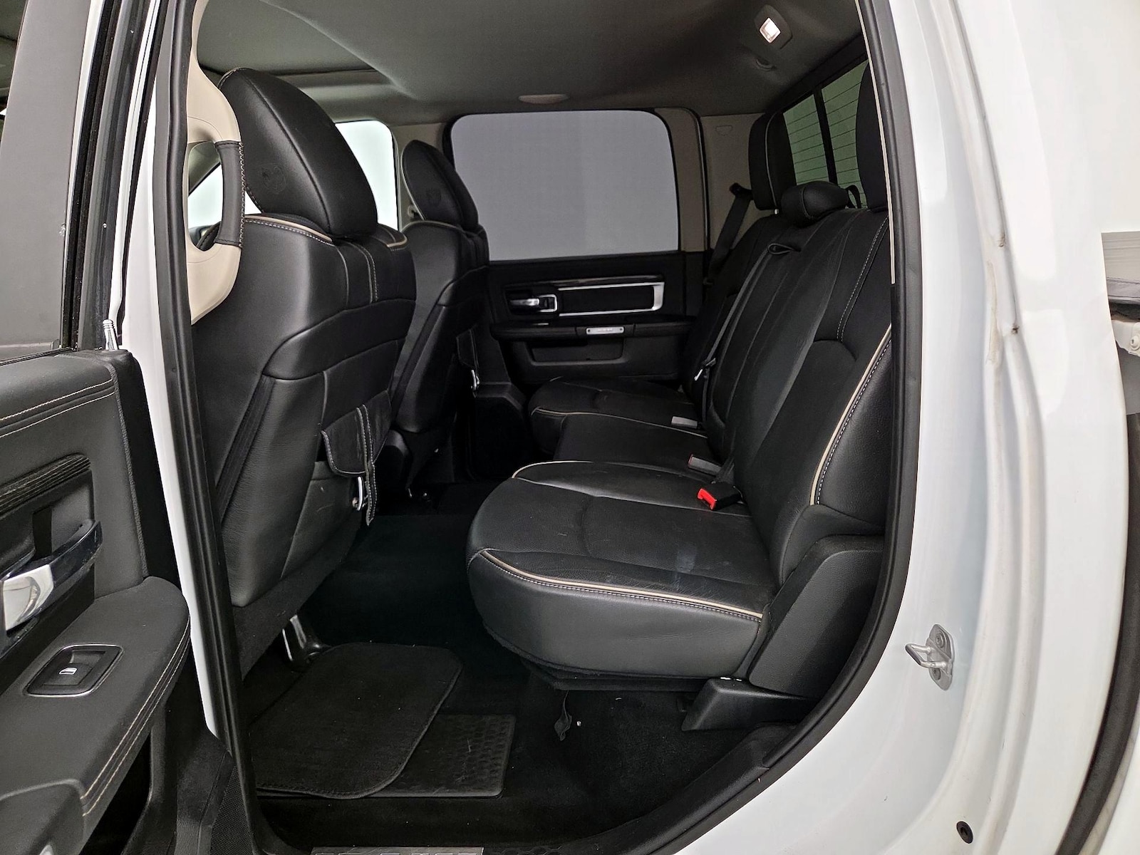 2015 RAM Ram 1500 Pickup Laramie Limited - Photo 22