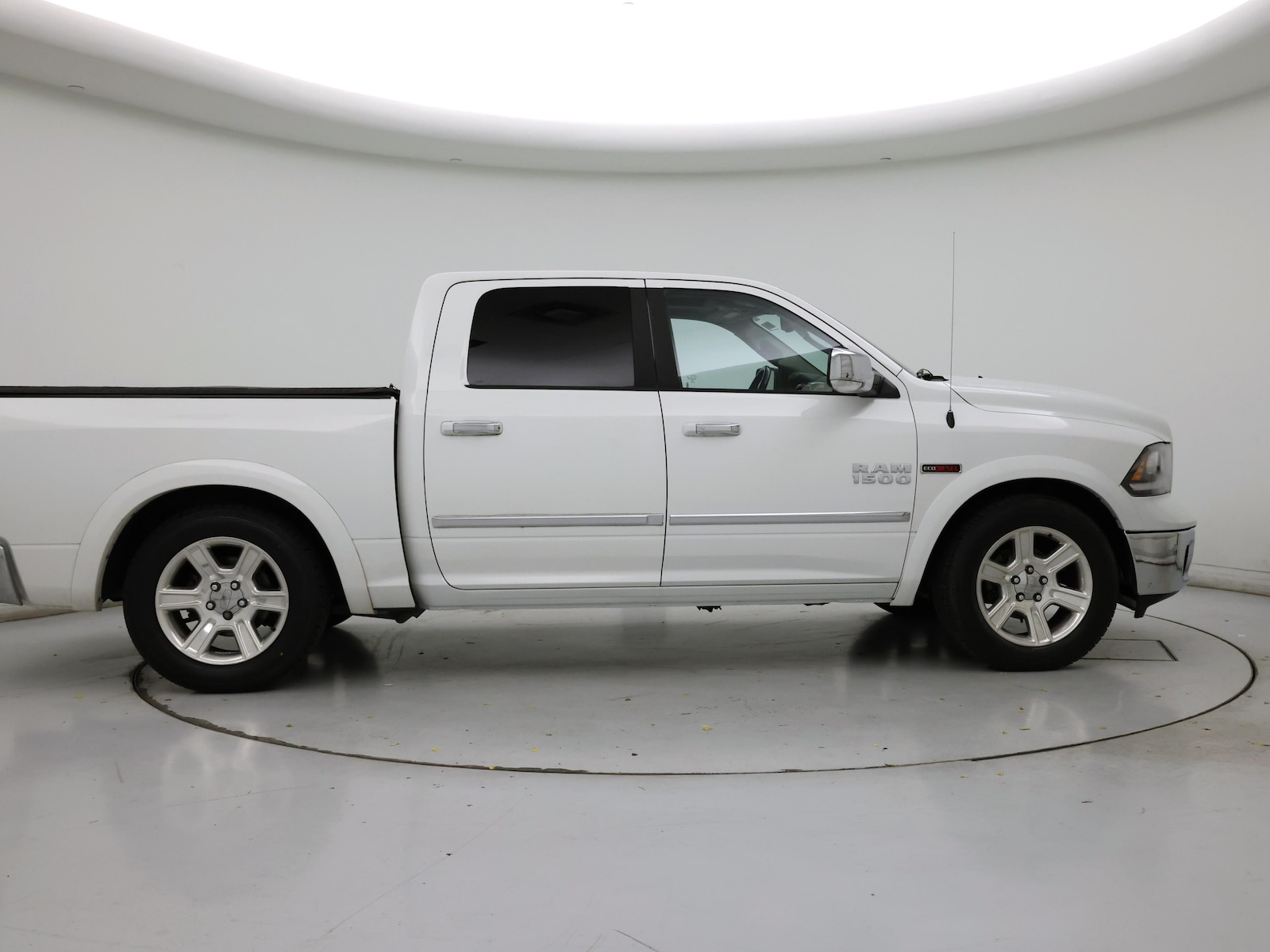 2015 RAM Ram 1500 Pickup Laramie Limited - Photo 8
