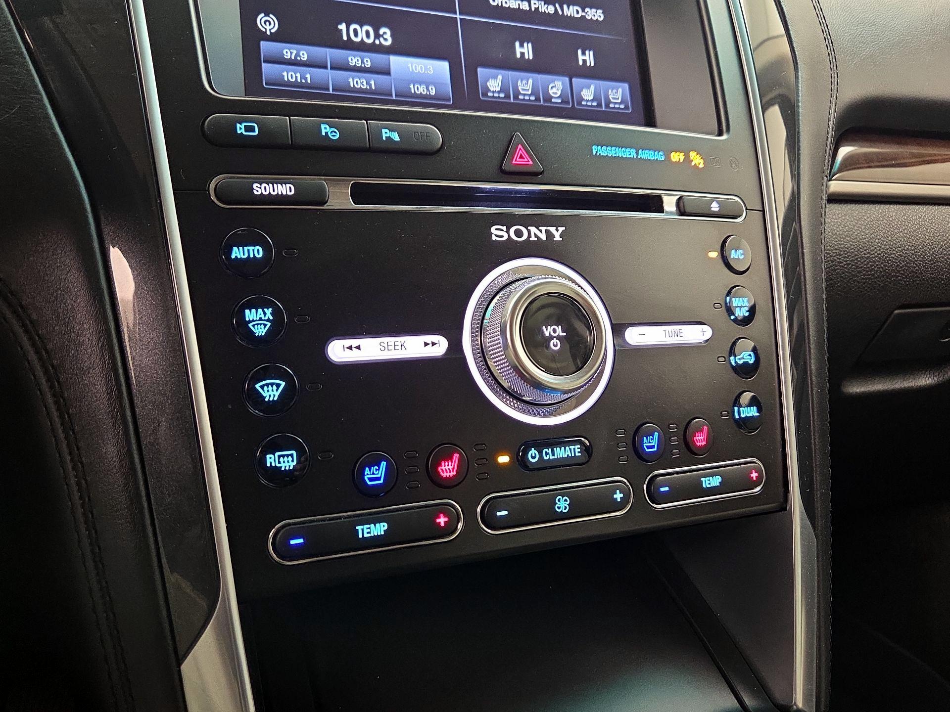 Thumbnail: 2016 Ford Explorer - 16