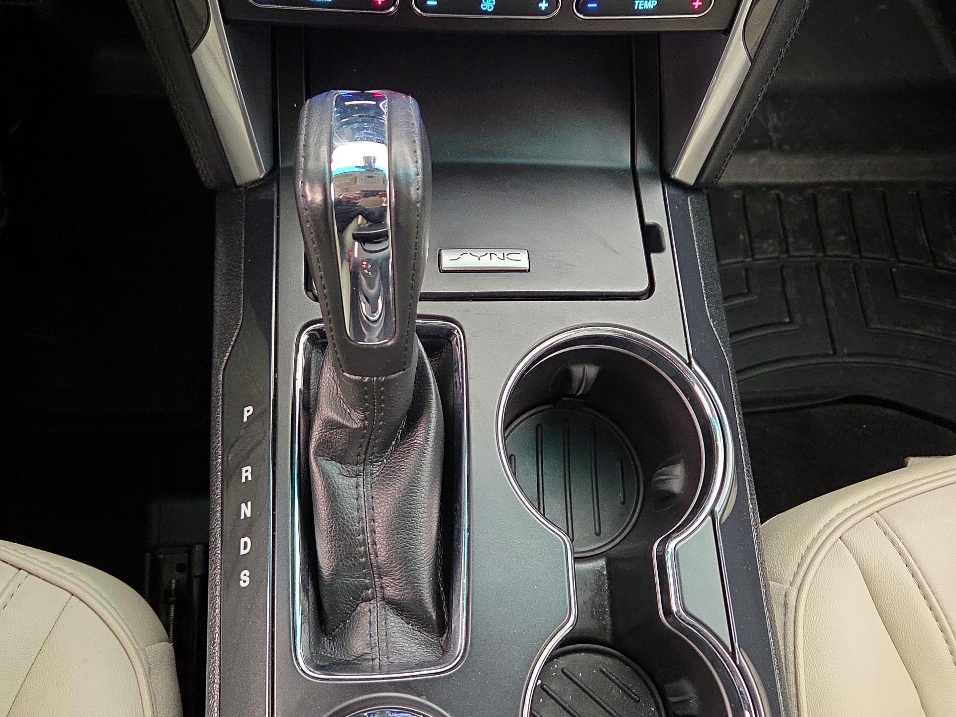 Thumbnail: 2016 Ford Explorer - 17