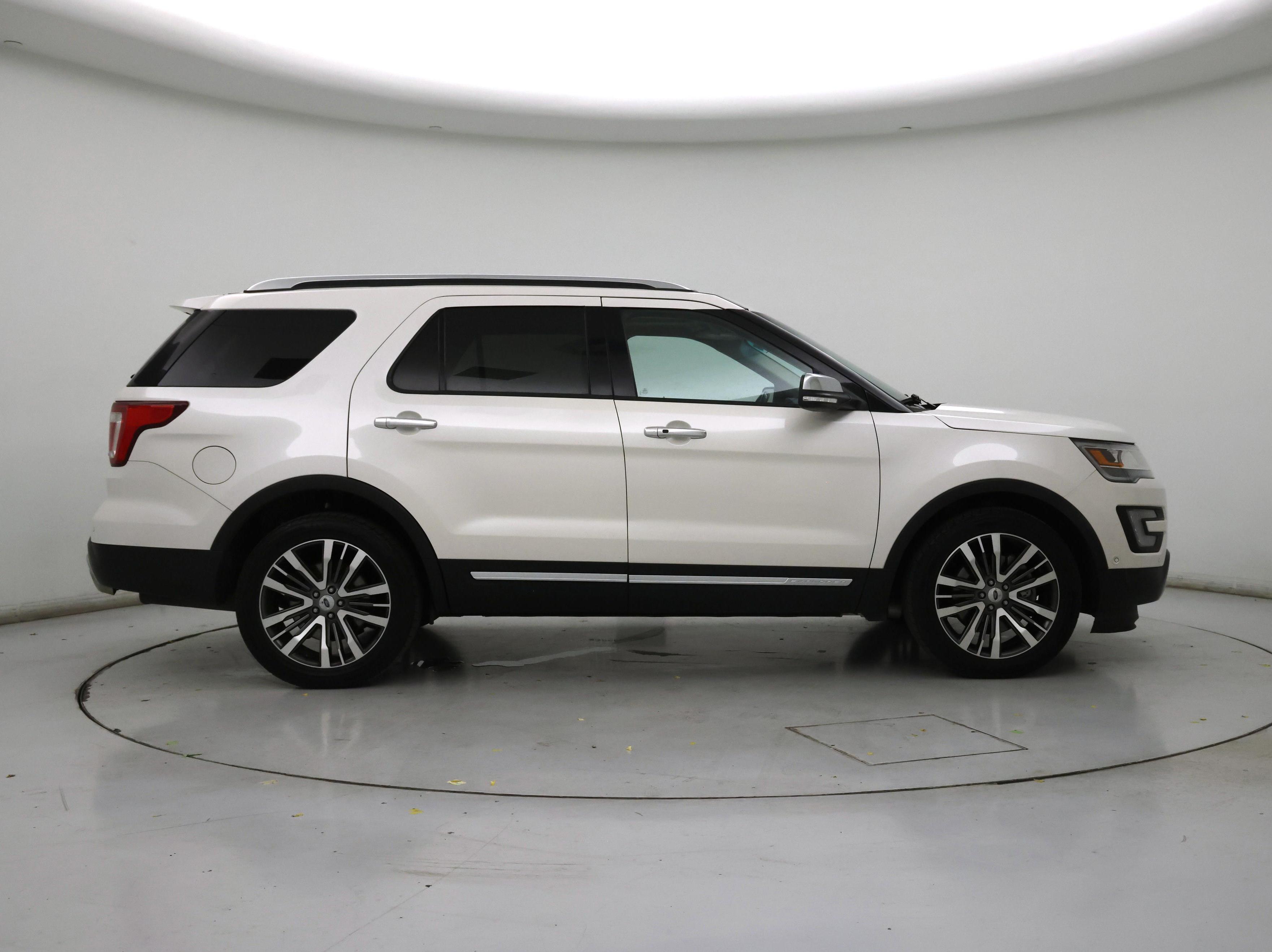 Thumbnail: 2016 Ford Explorer - 7