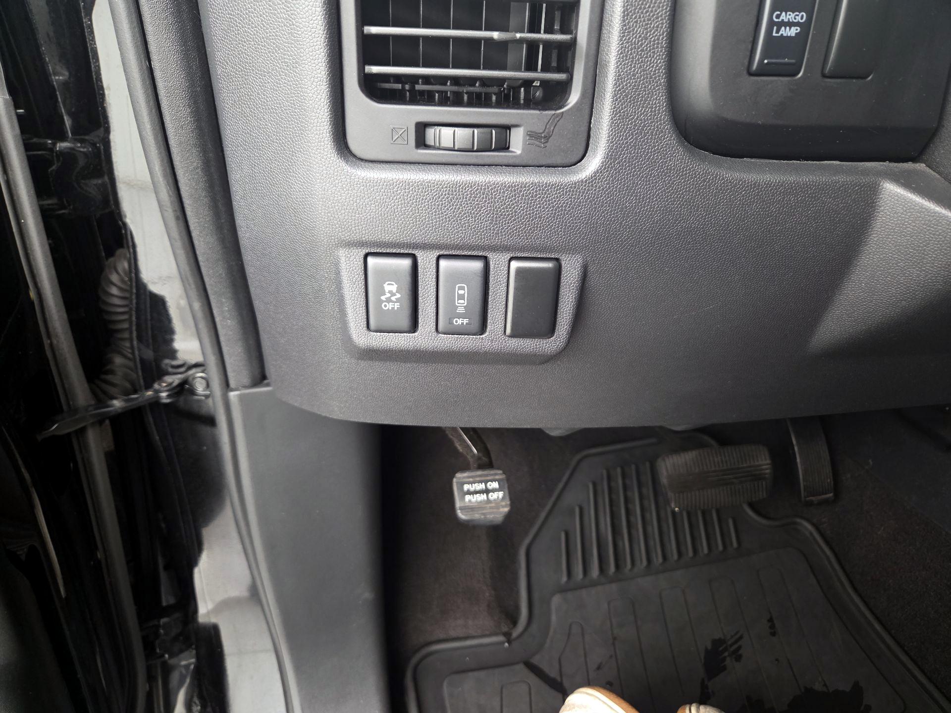 Thumbnail: 2015 Nissan Titan - 13