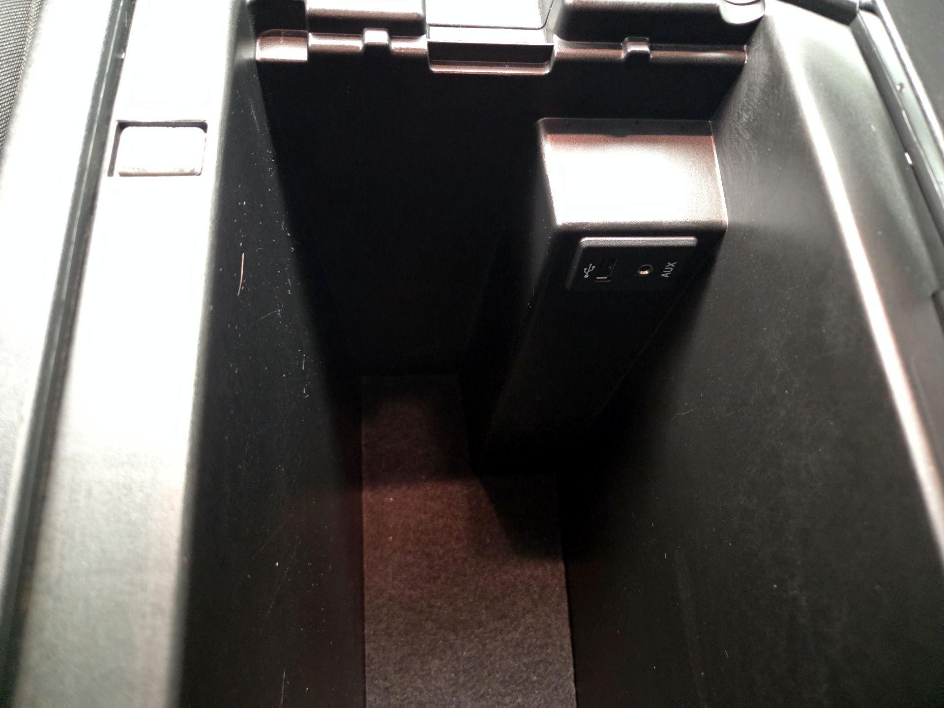 Thumbnail: 2015 Nissan Titan - 18