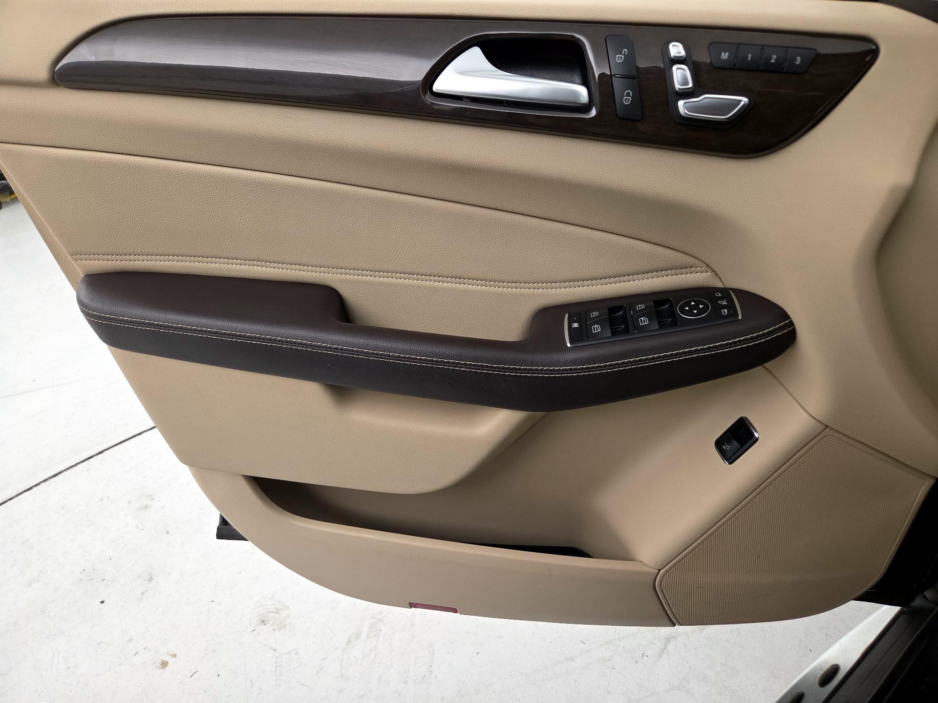 Thumbnail: 2018 Mercedes-Benz GLE - 12