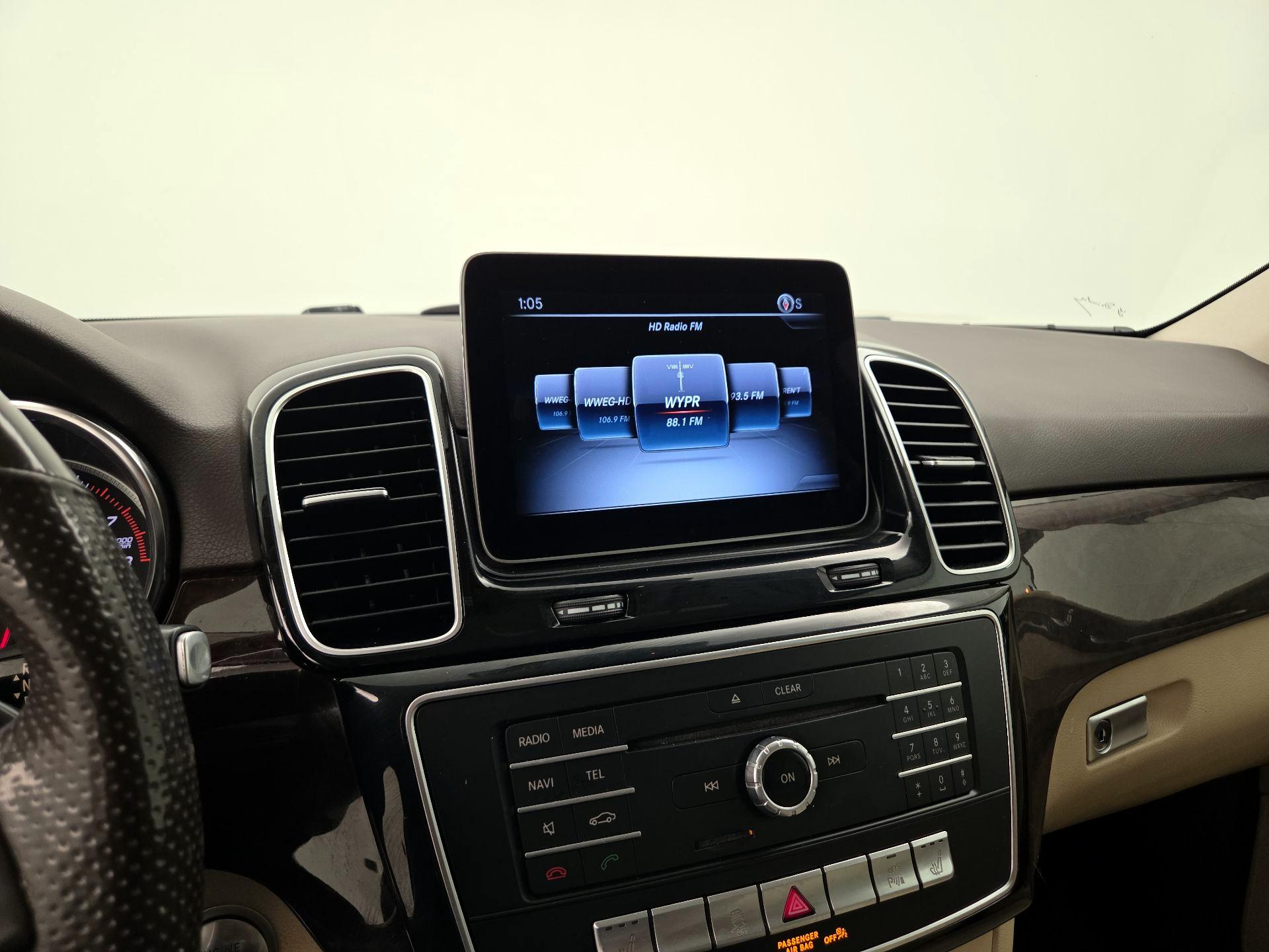 Thumbnail: 2018 Mercedes-Benz GLE - 16