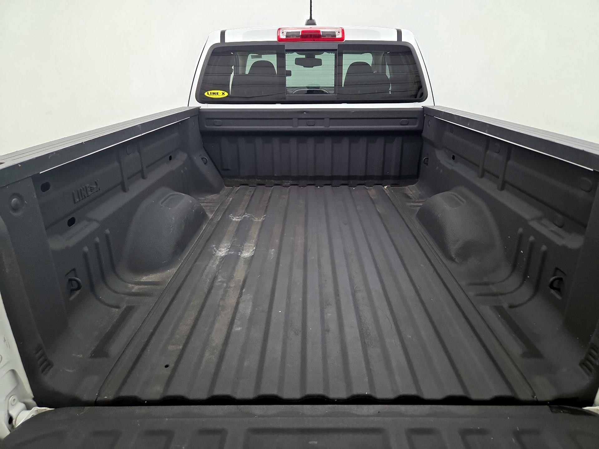 Thumbnail: 2016 GMC Canyon - 18