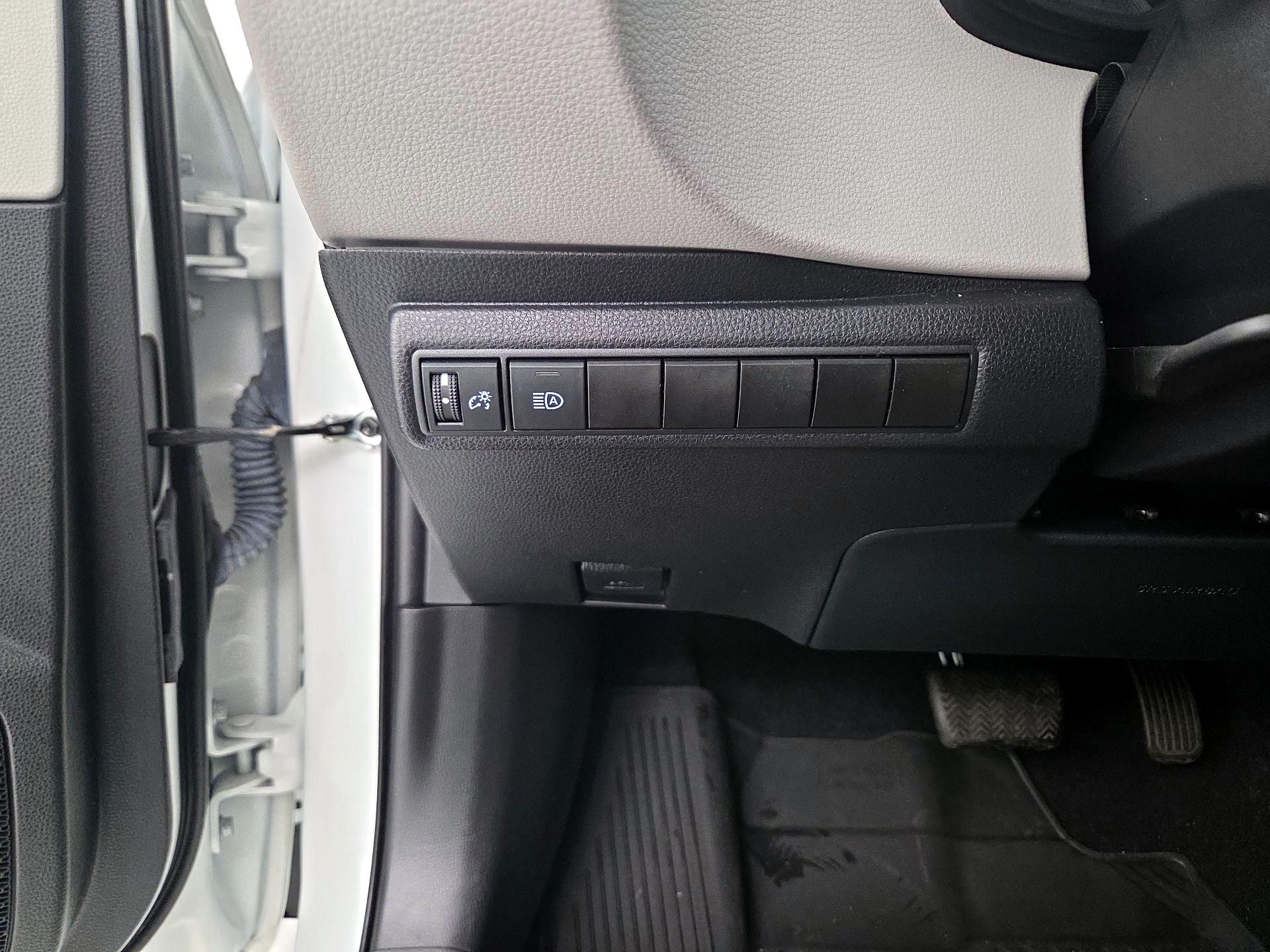 Thumbnail: 2020 Toyota Corolla - 13