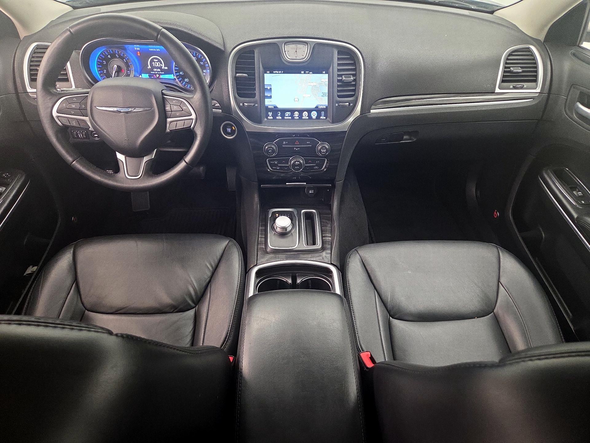 Thumbnail: 2015 Chrysler 300 - 9
