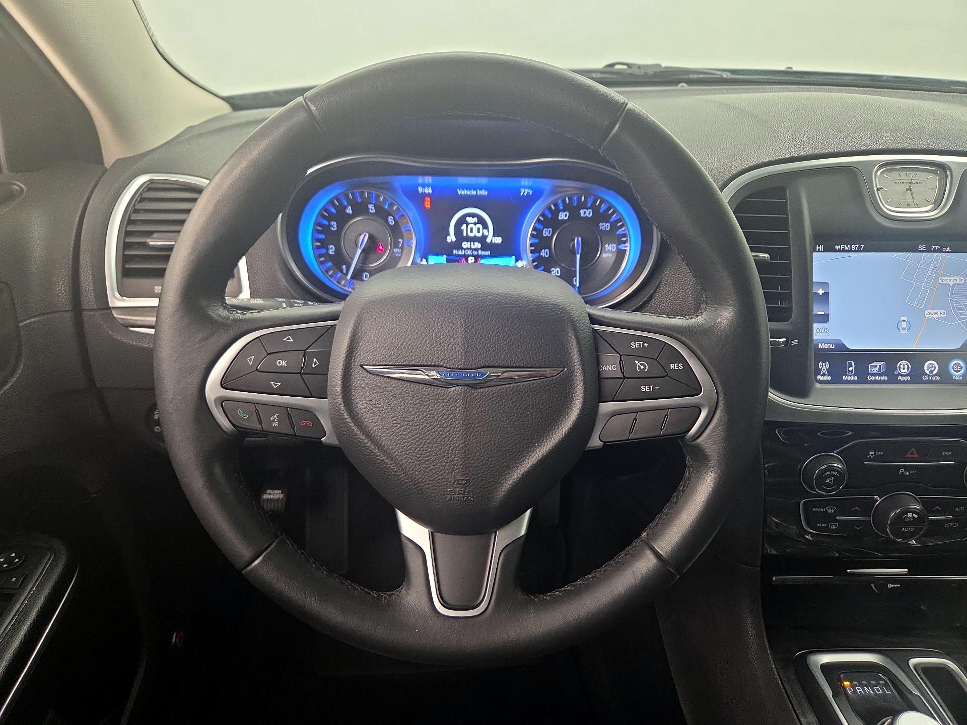 Thumbnail: 2015 Chrysler 300 - 10