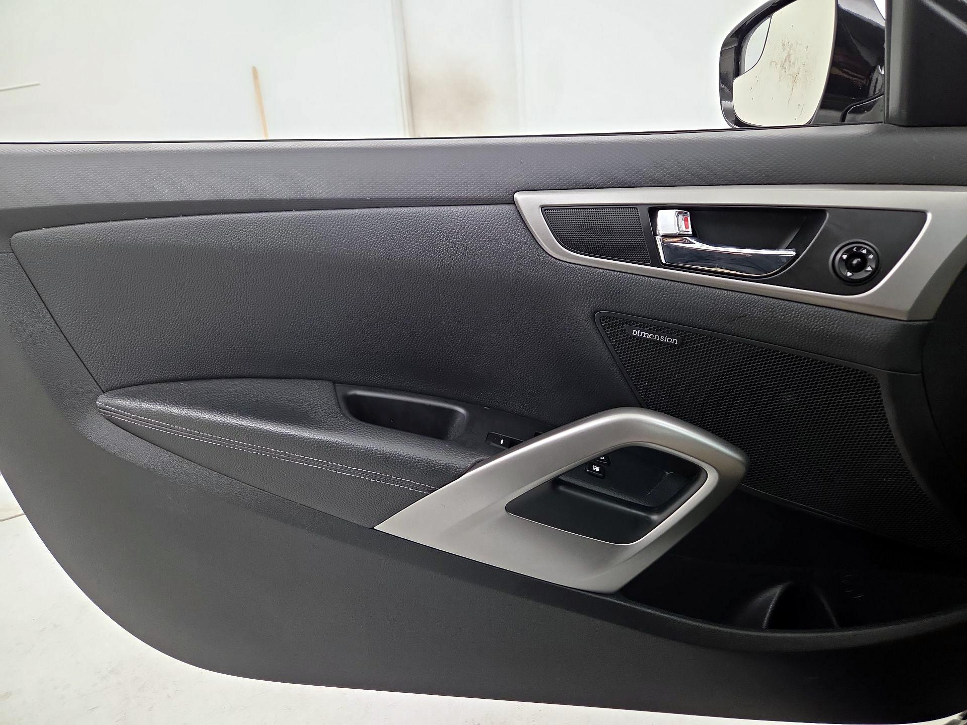 Thumbnail: 2015 Hyundai Veloster - 12