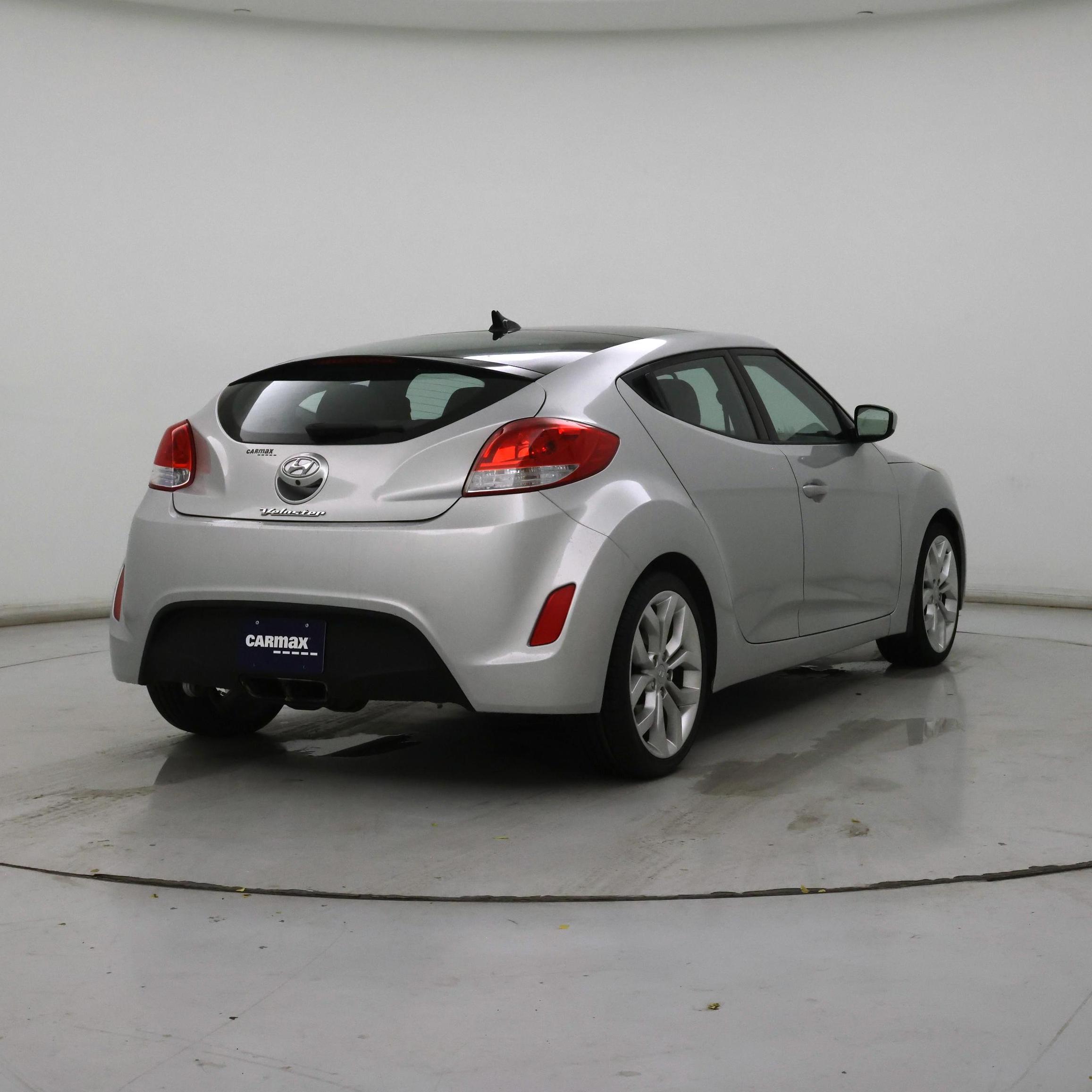 Thumbnail: 2015 Hyundai Veloster - 8