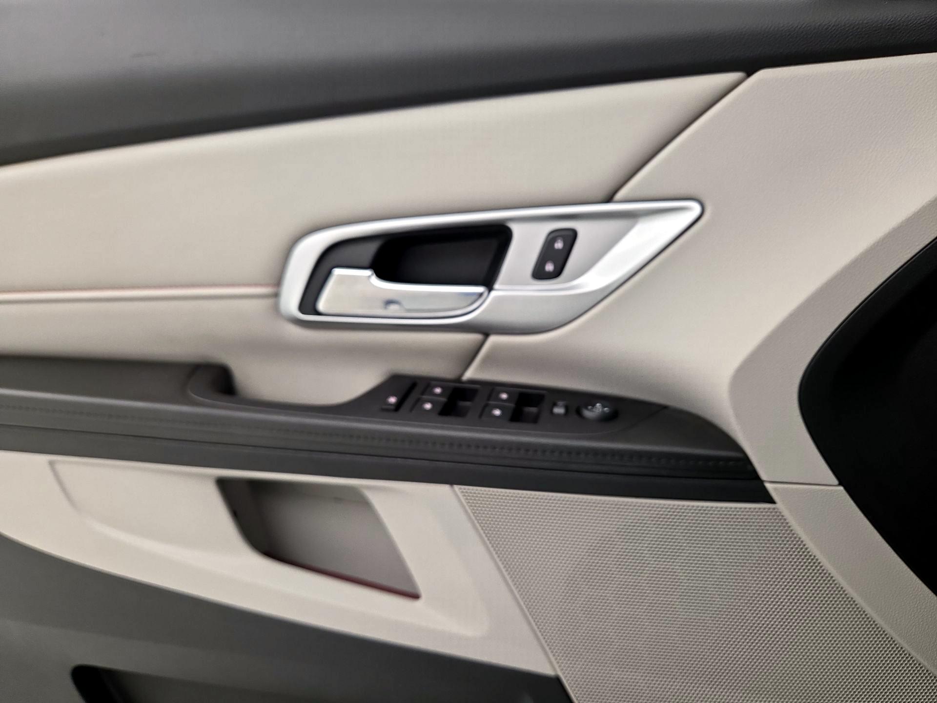 Thumbnail: 2017 GMC Terrain - 12