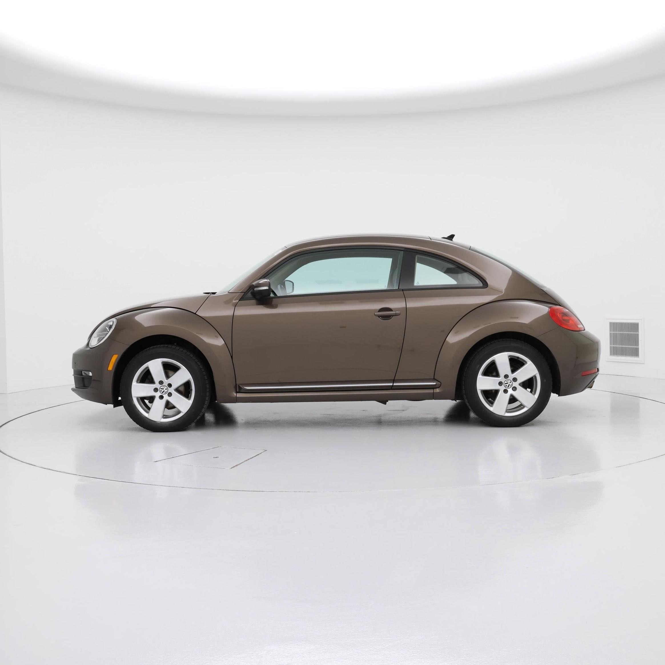 Thumbnail: 2014 Volkswagen Beetle - 3