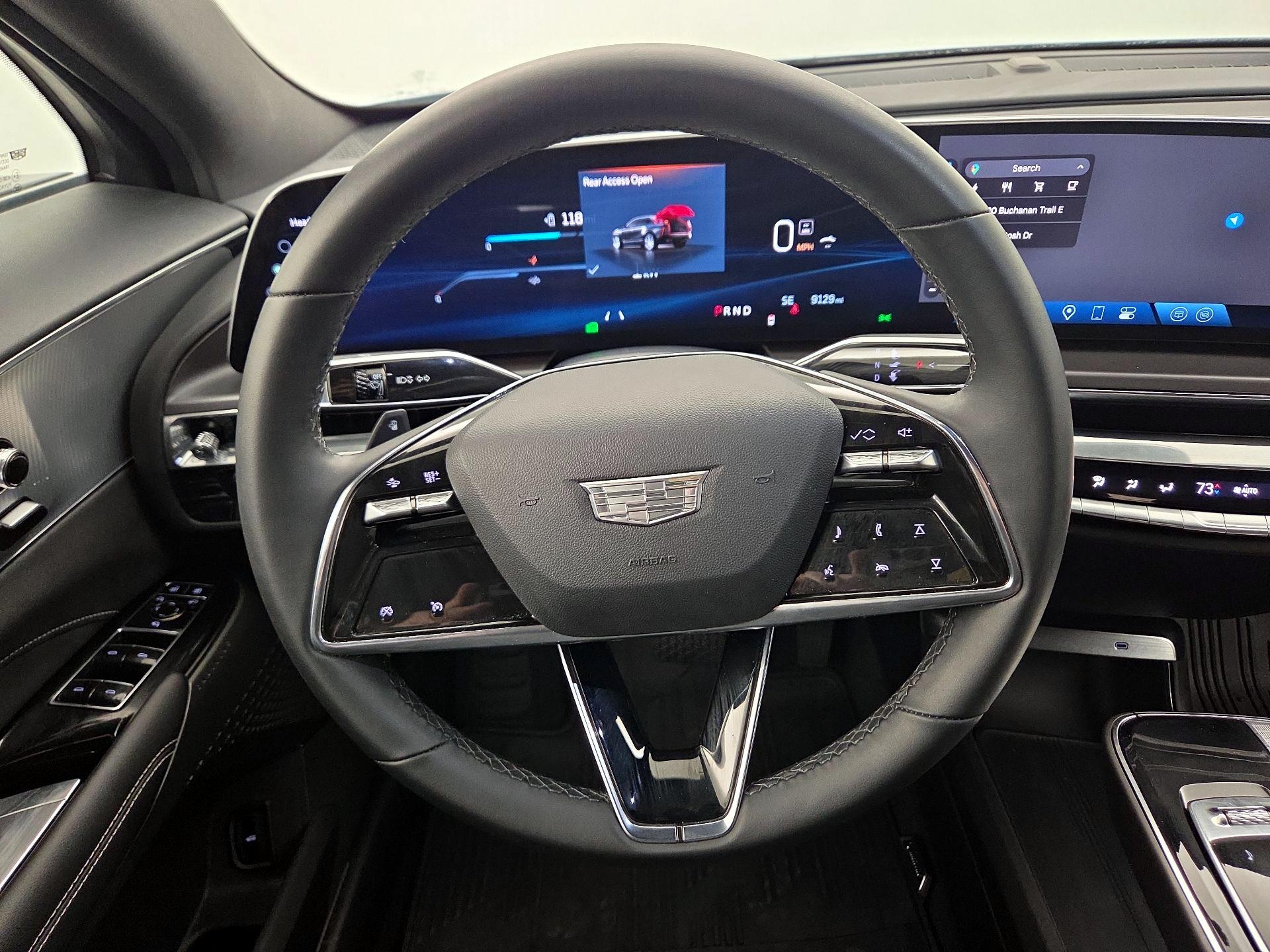 Thumbnail: 2024 Cadillac Lyriq - 10