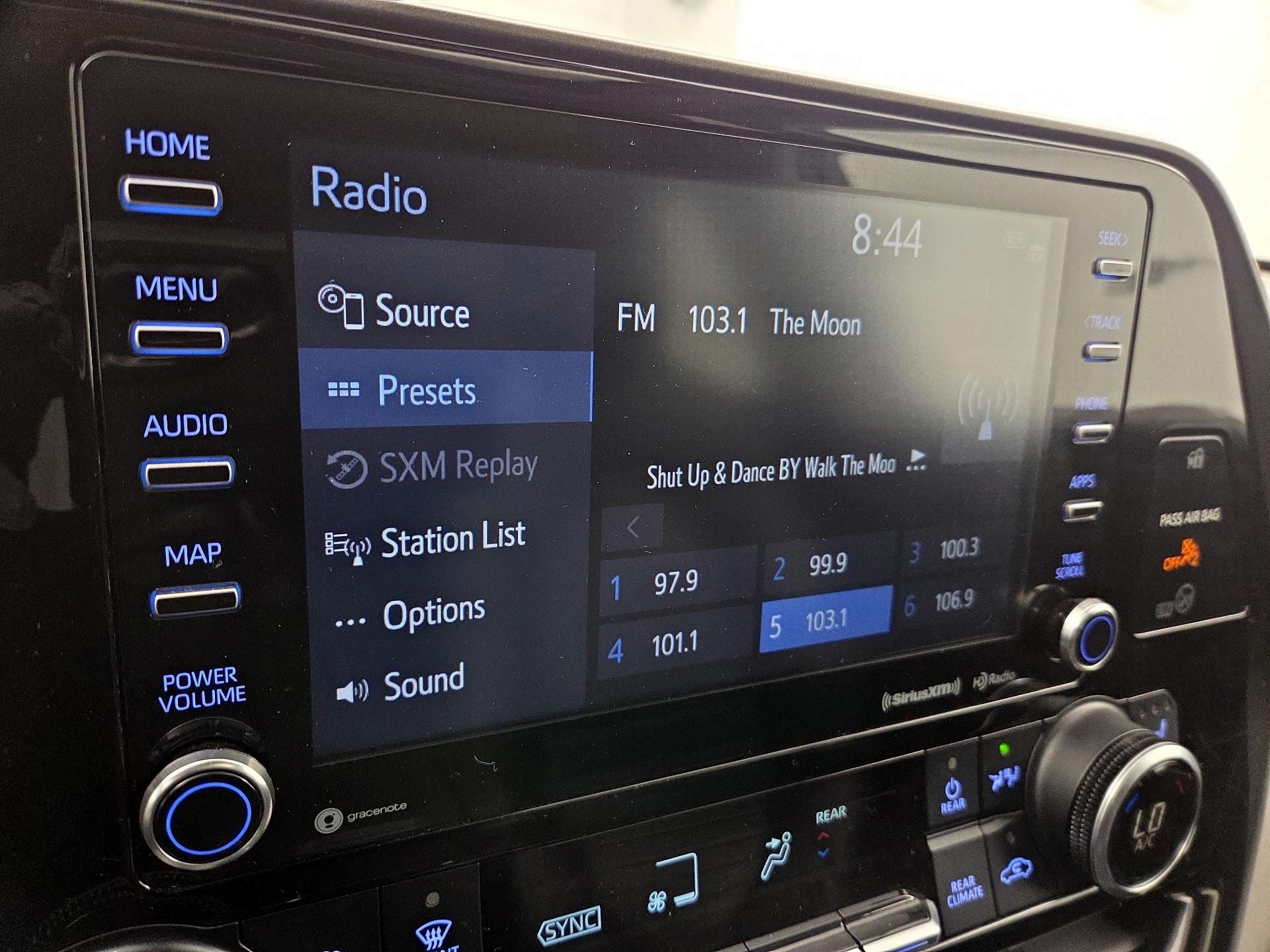 Thumbnail: 2021 Toyota Highlander - 15