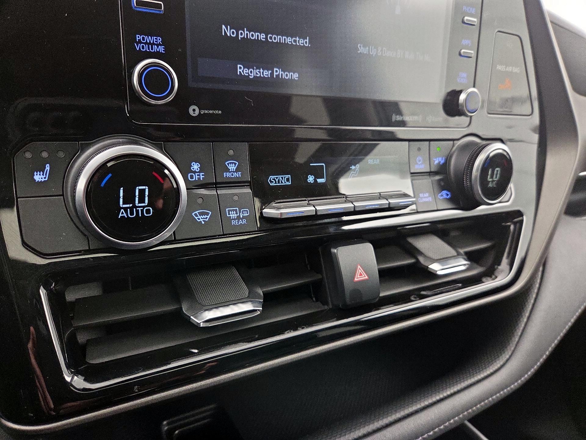 Thumbnail: 2021 Toyota Highlander - 16