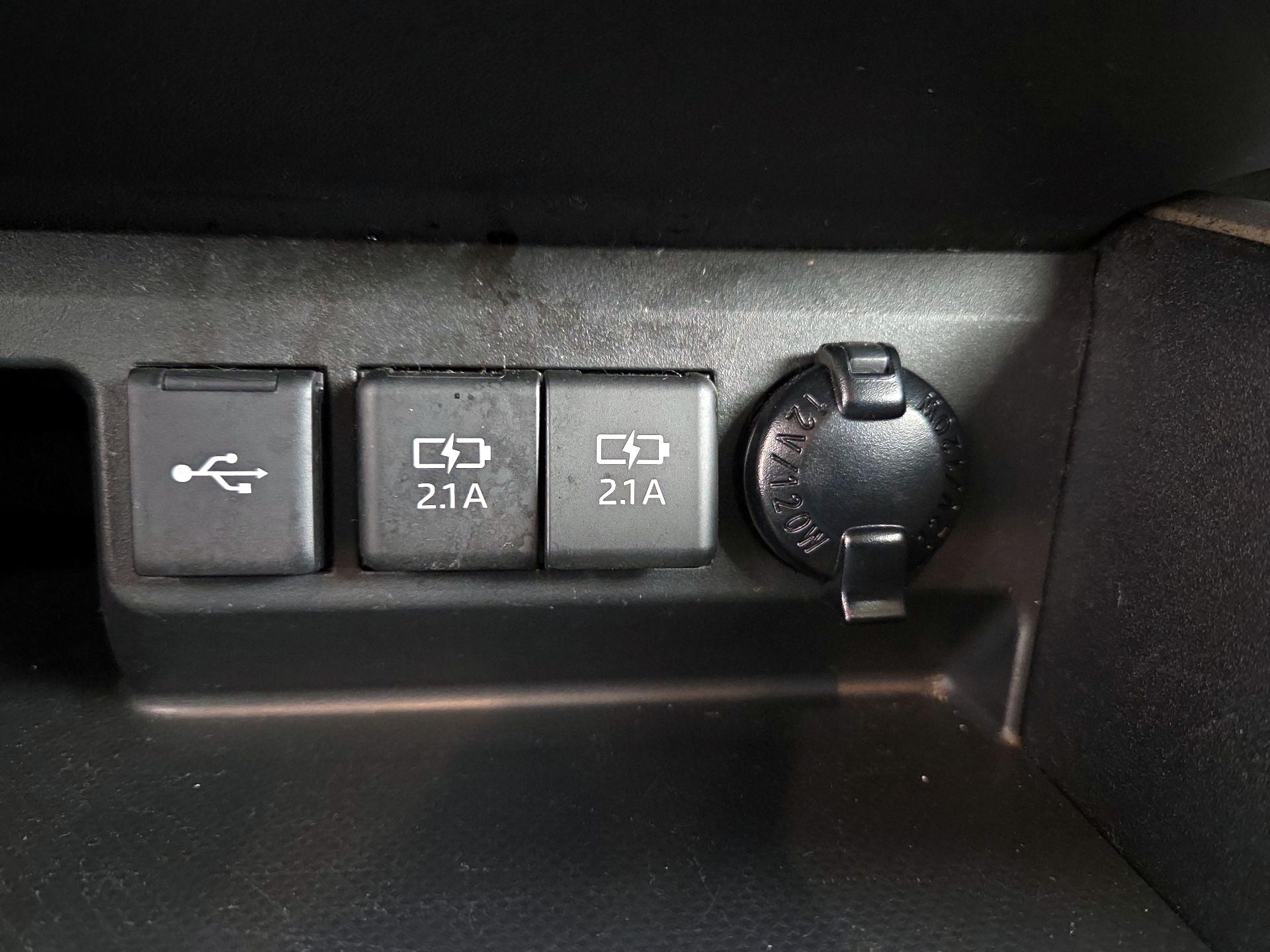 Thumbnail: 2021 Toyota Highlander - 18