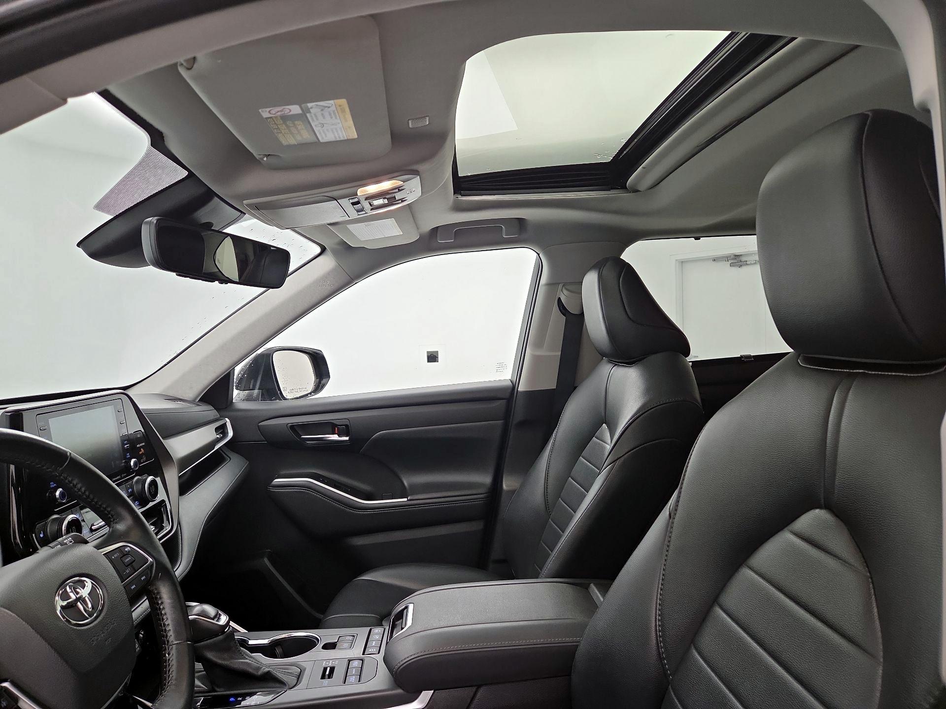 Thumbnail: 2021 Toyota Highlander - 19