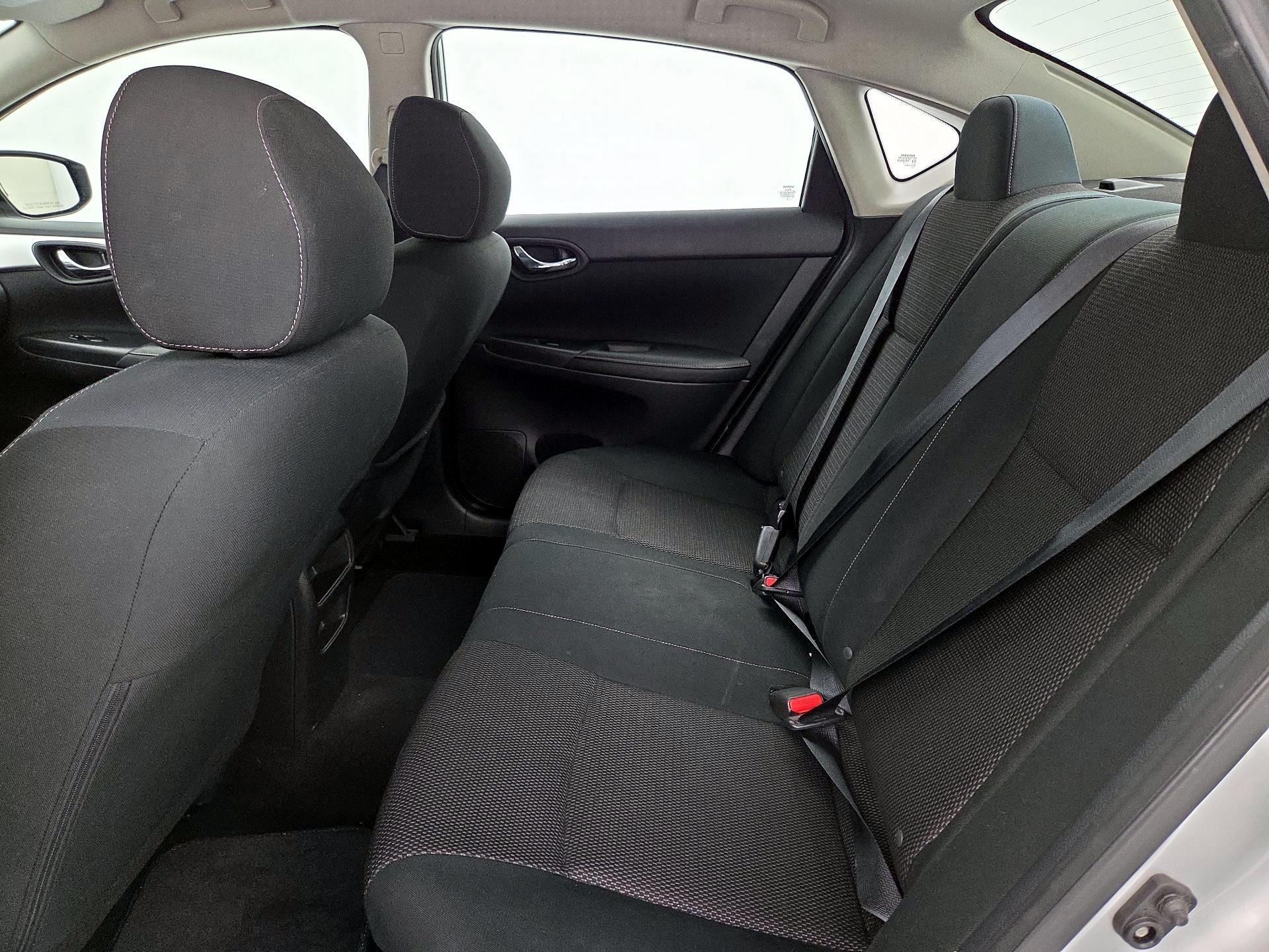 Thumbnail: 2019 Nissan Sentra - 19