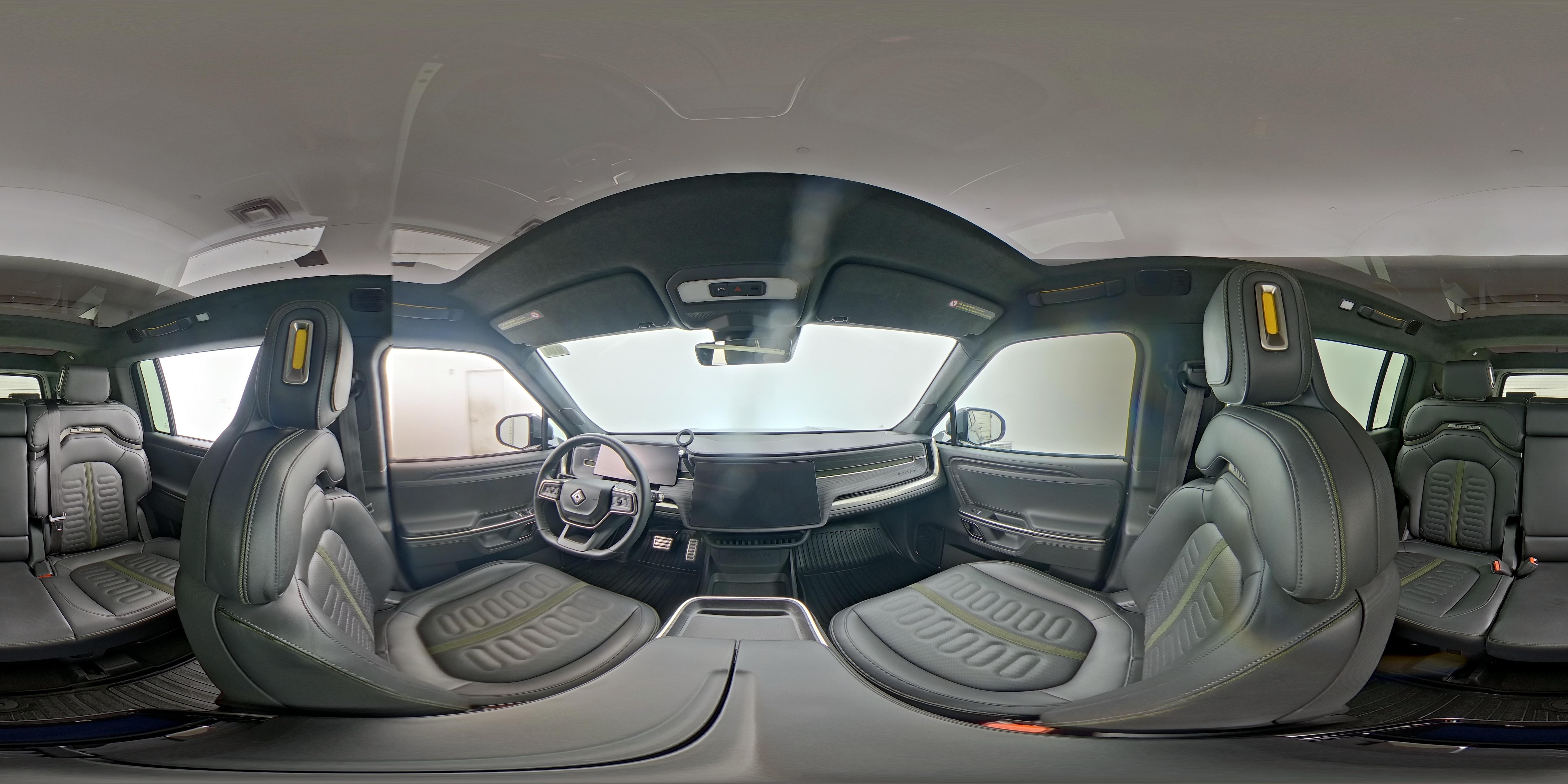 2024 Rivian R1S Adventure - Photo 26