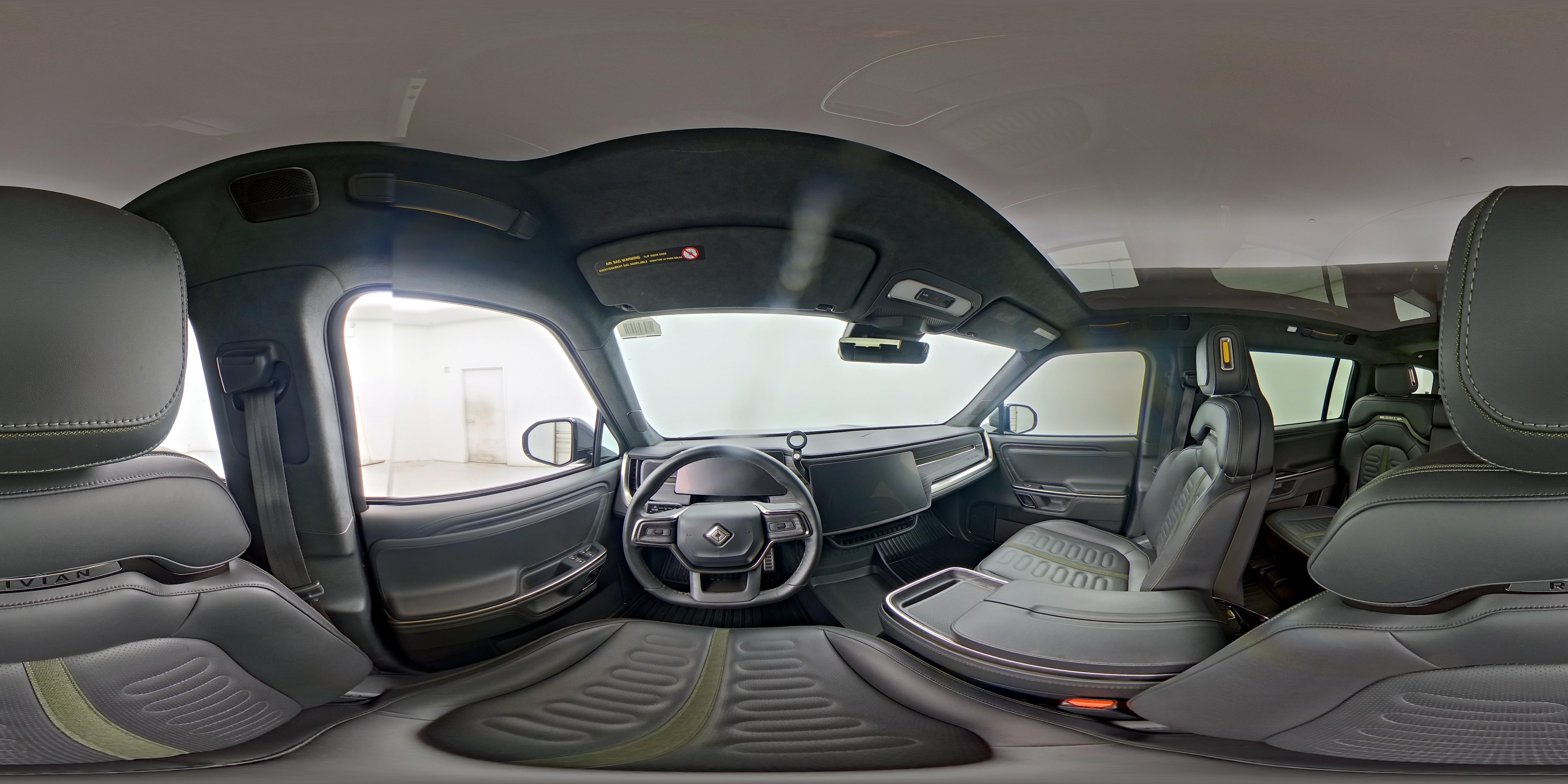 2024 Rivian R1S Adventure - Photo 28