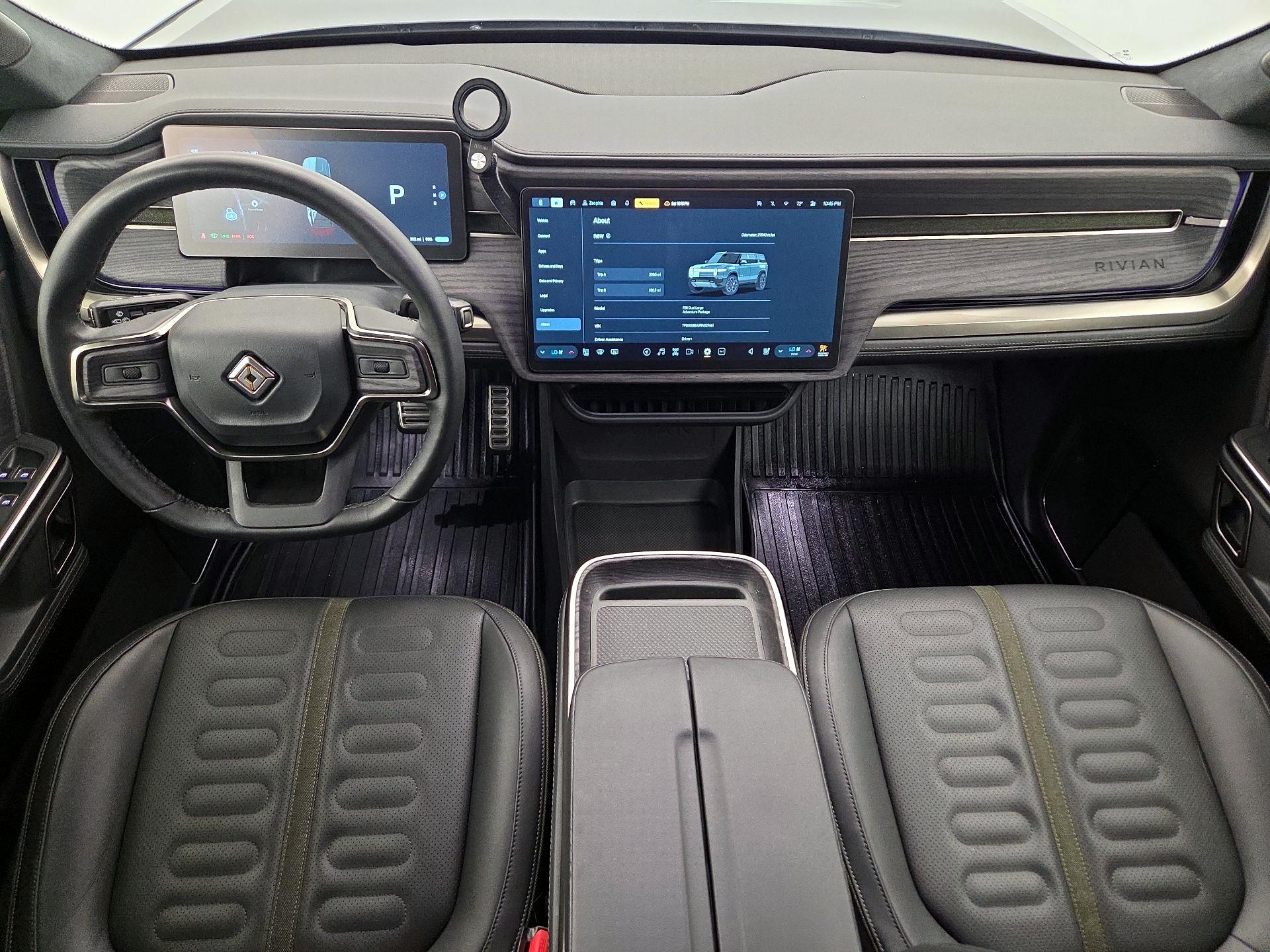 Thumbnail: 2024 Rivian R1S - 9