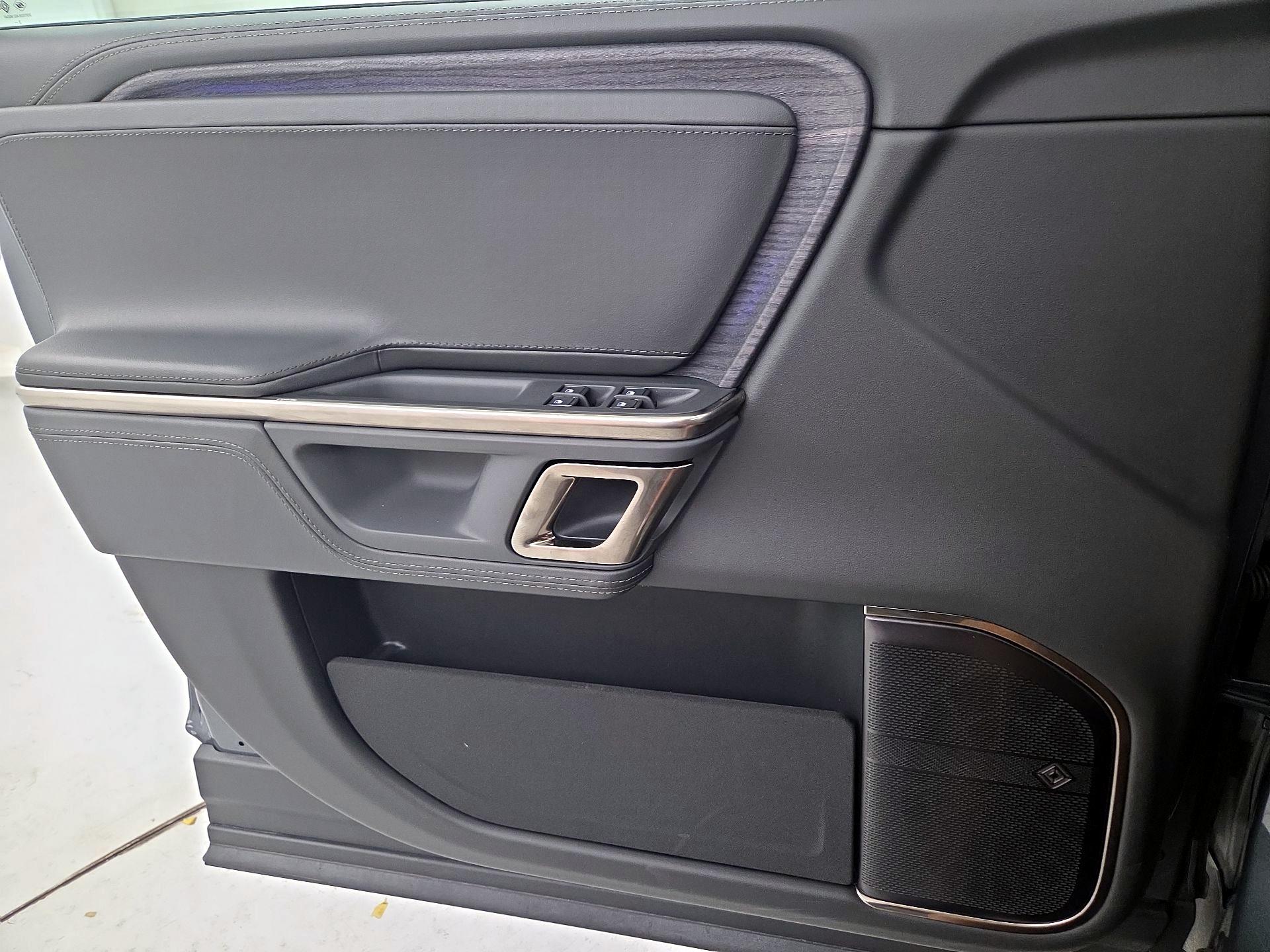 Thumbnail: 2024 Rivian R1S - 12