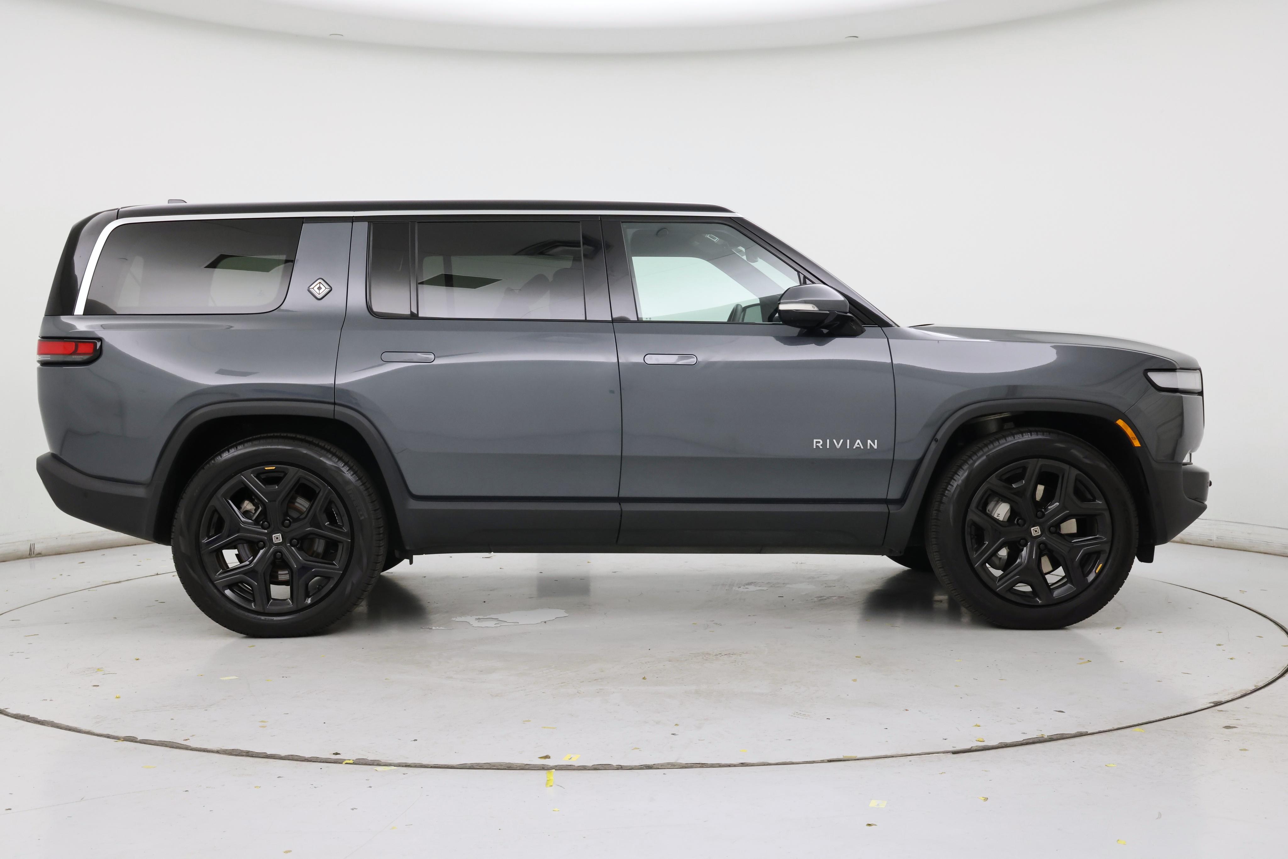 Thumbnail: 2024 Rivian R1S - 7