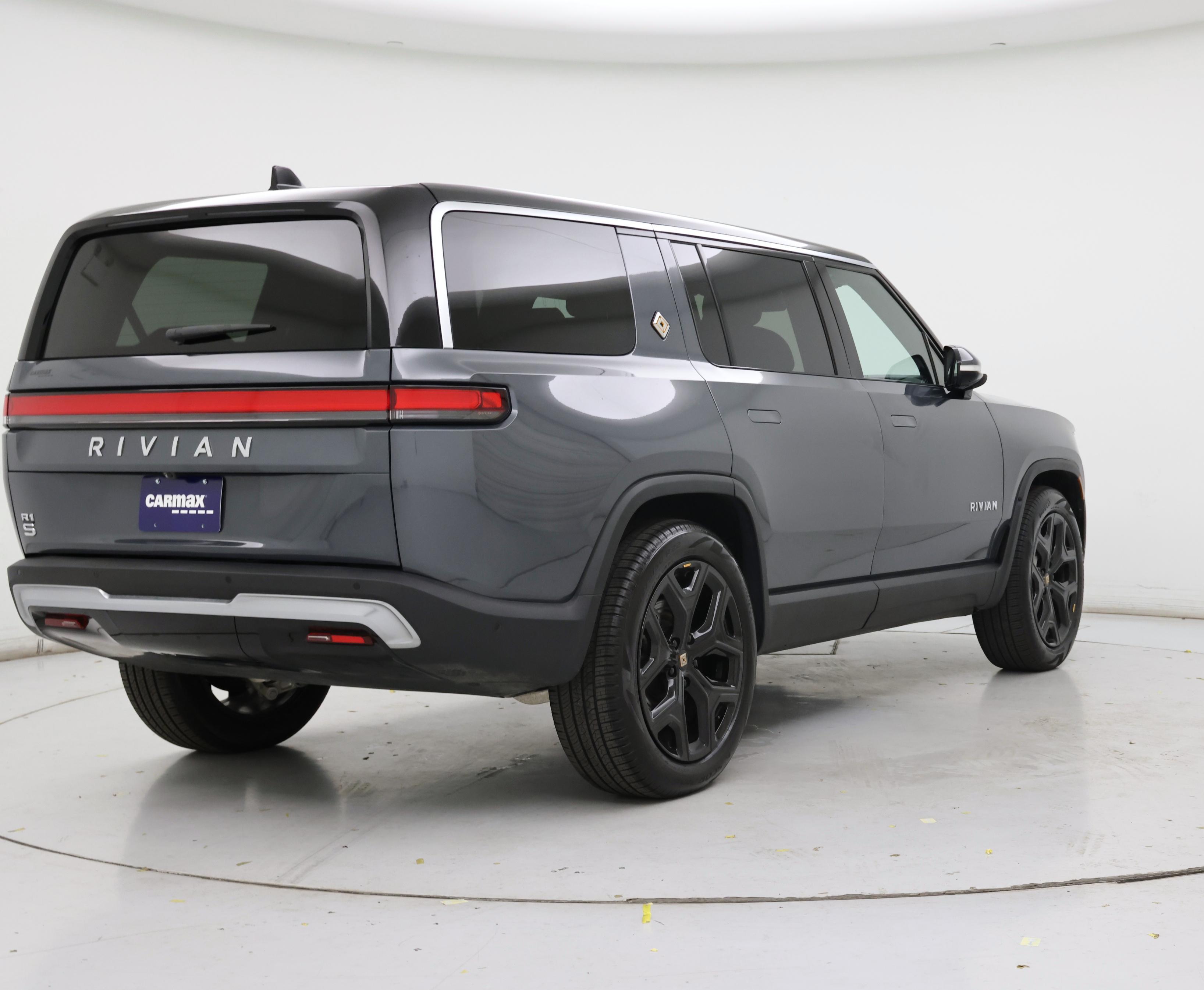 Thumbnail: 2024 Rivian R1S - 8