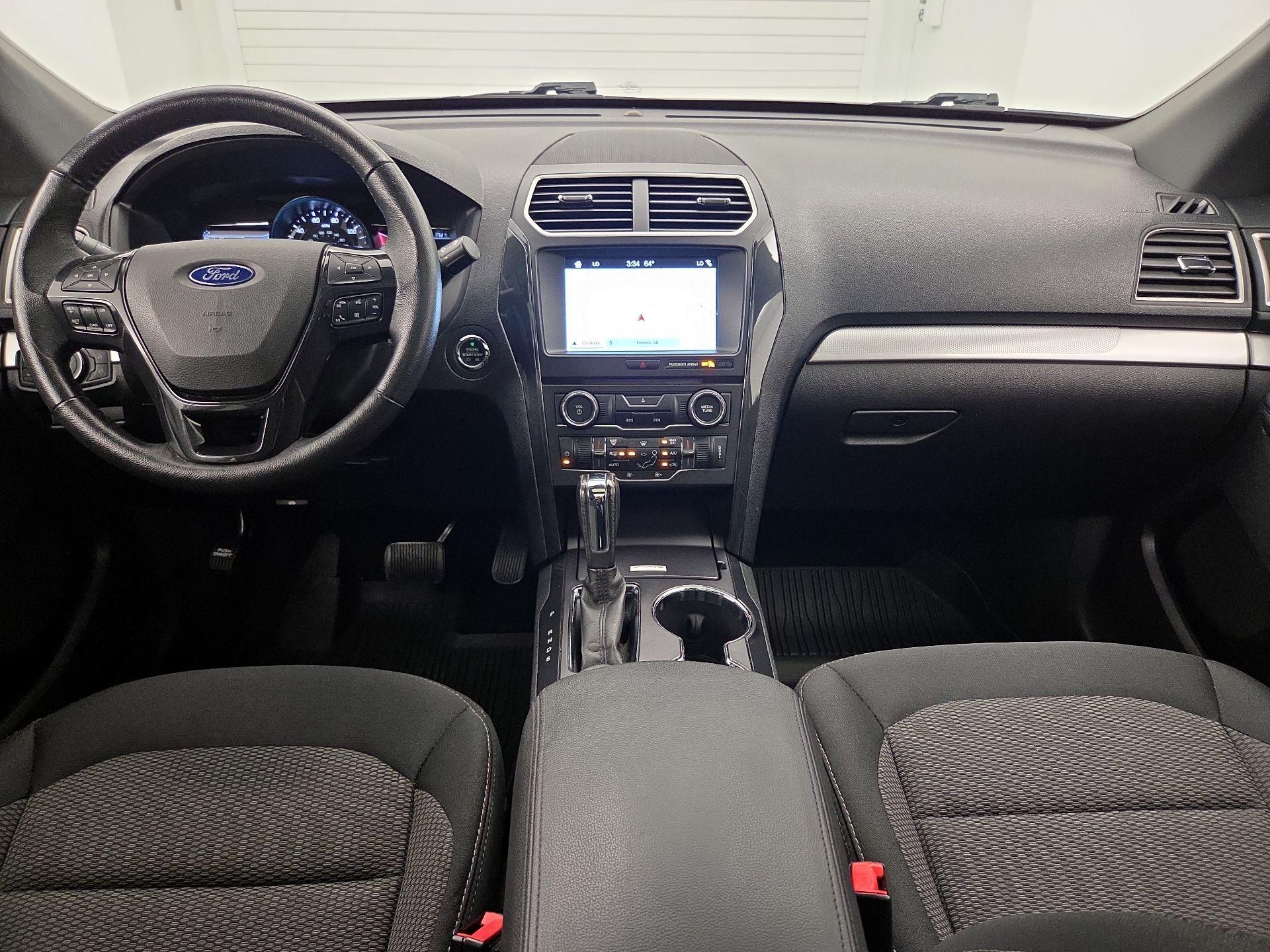 Thumbnail: 2017 Ford Explorer - 9