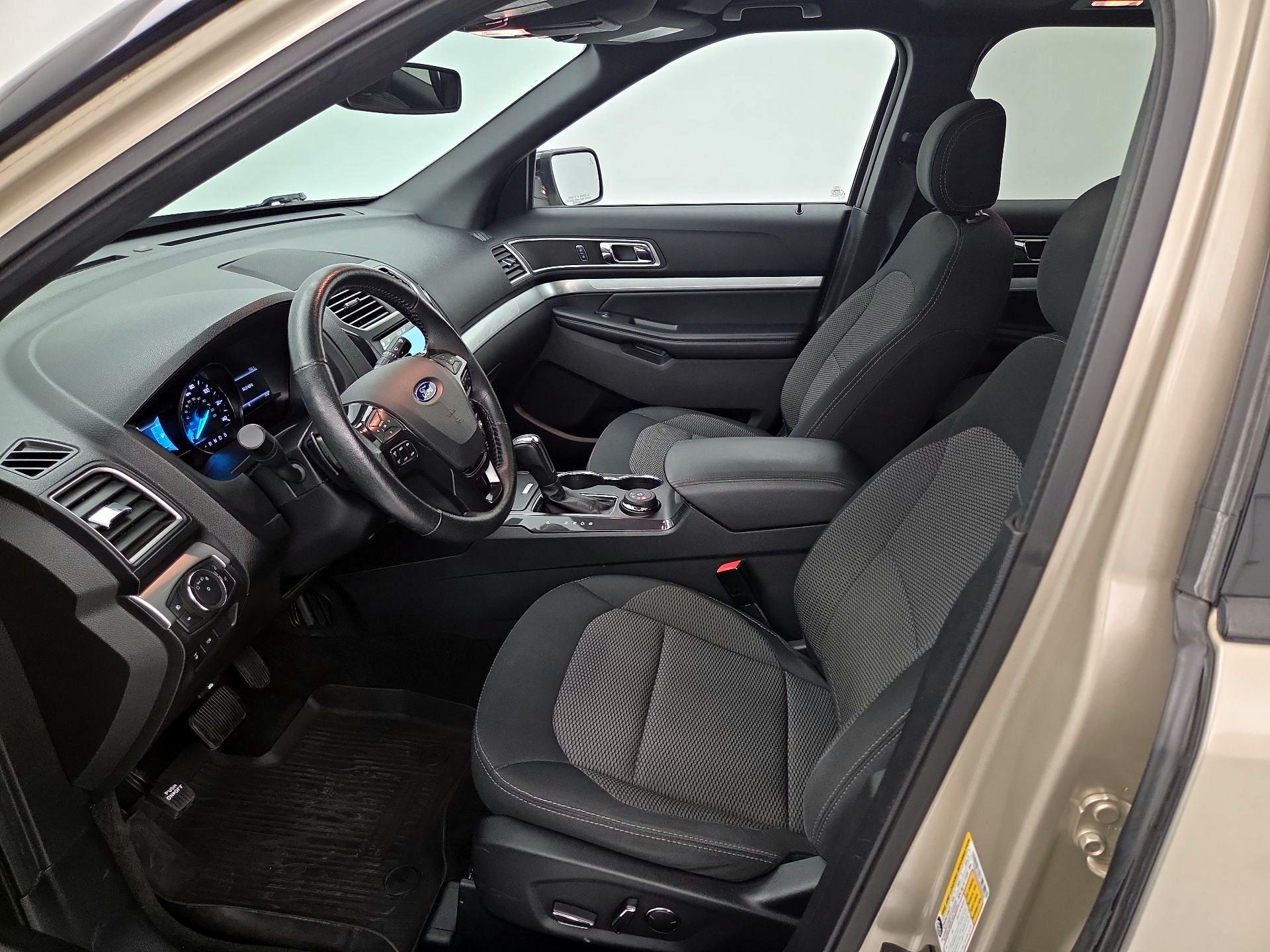 Thumbnail: 2017 Ford Explorer - 11