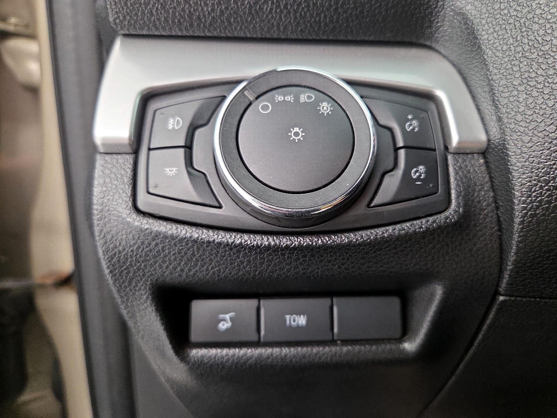 Thumbnail: 2017 Ford Explorer - 13