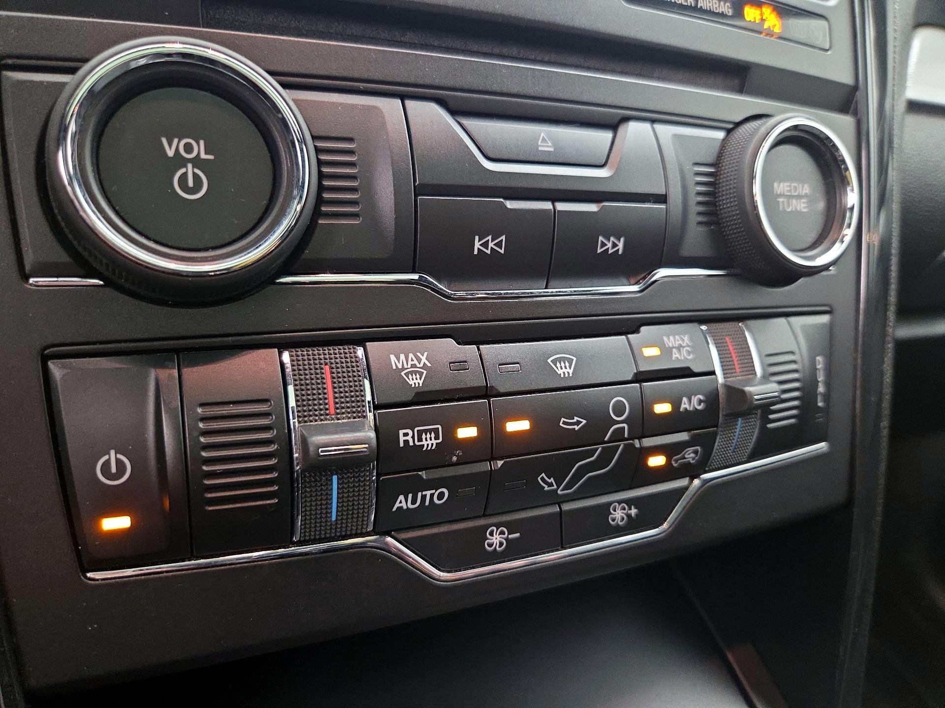 Thumbnail: 2017 Ford Explorer - 17