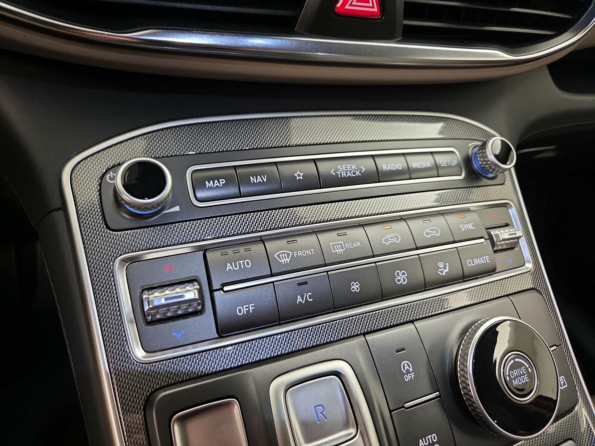 Thumbnail: 2023 Hyundai Santa Fe - 17