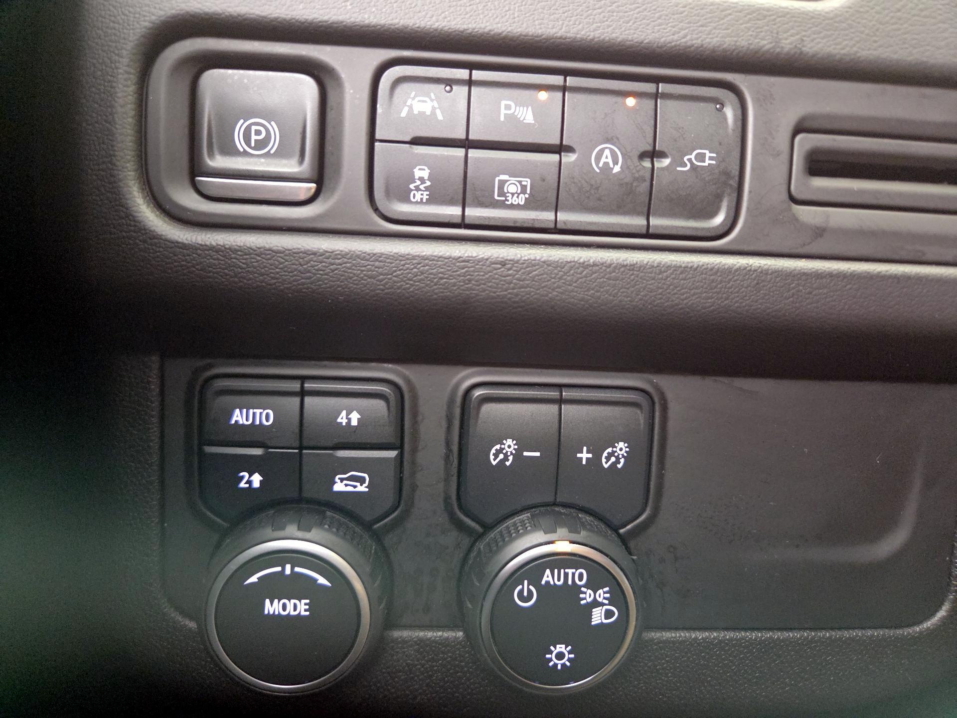 Thumbnail: 2022 Chevrolet Tahoe - 13