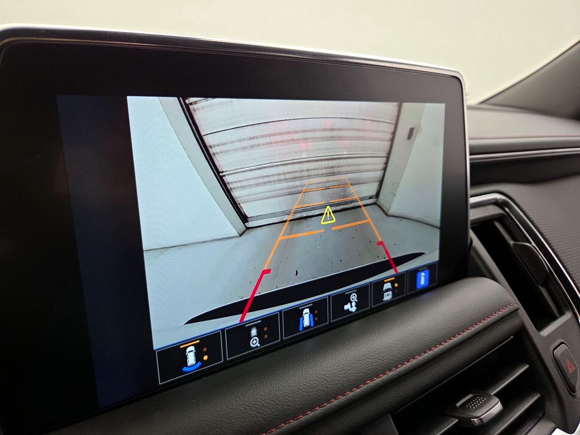 Thumbnail: 2022 Chevrolet Tahoe - 14