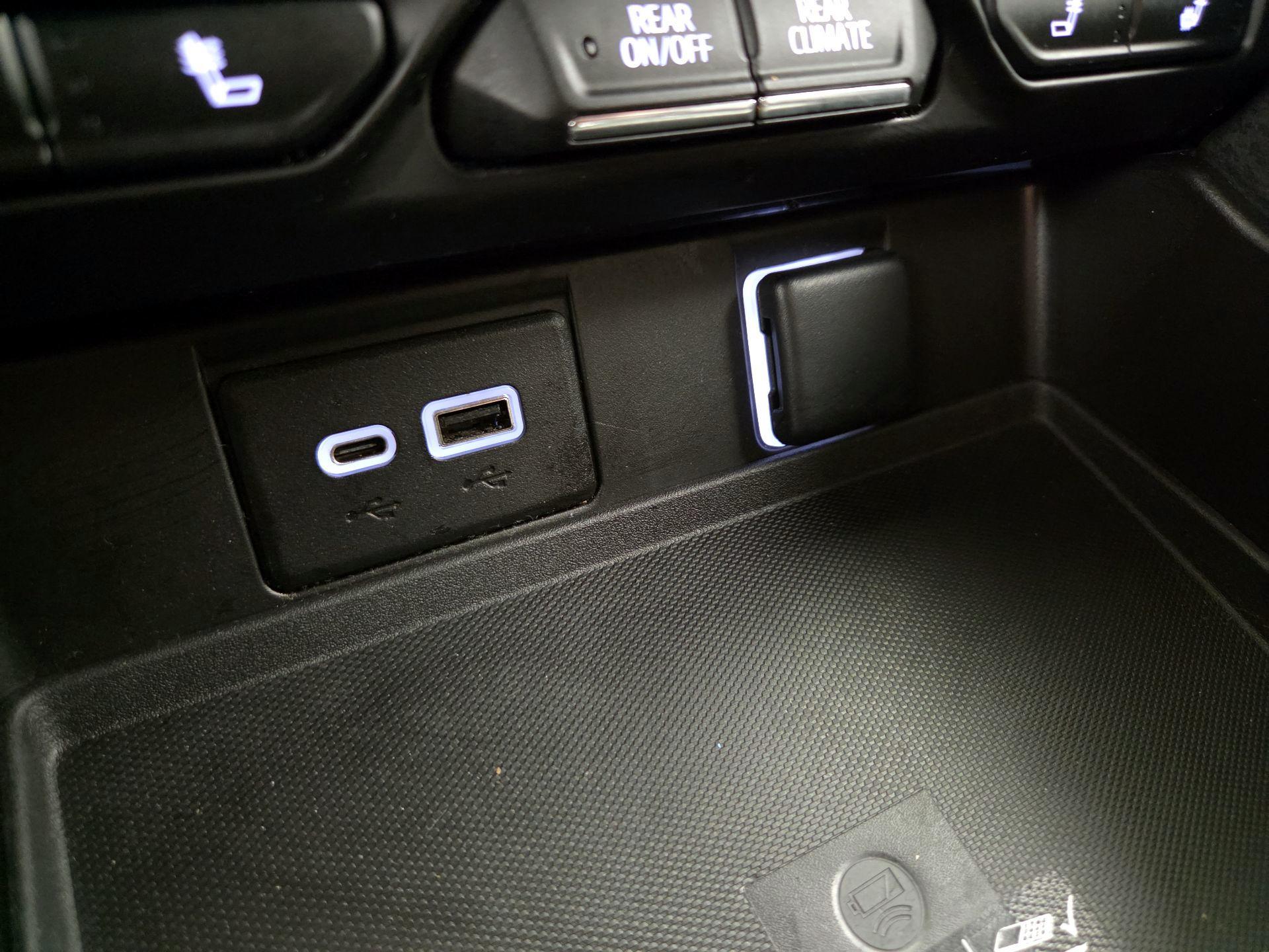 Thumbnail: 2022 Chevrolet Tahoe - 18