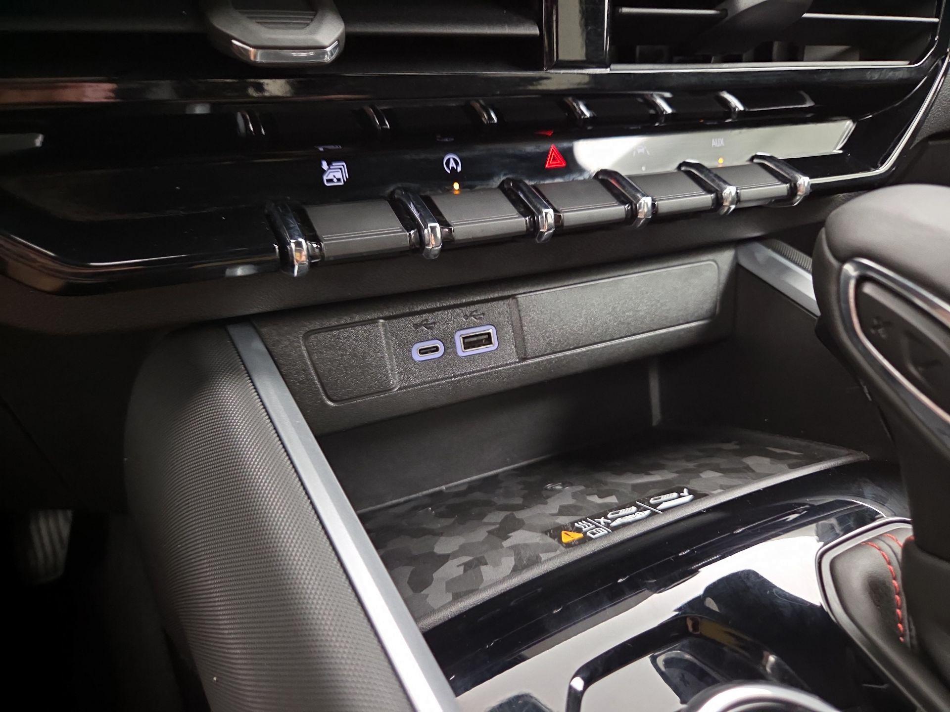 Thumbnail: 2024 Chevrolet Colorado - 18