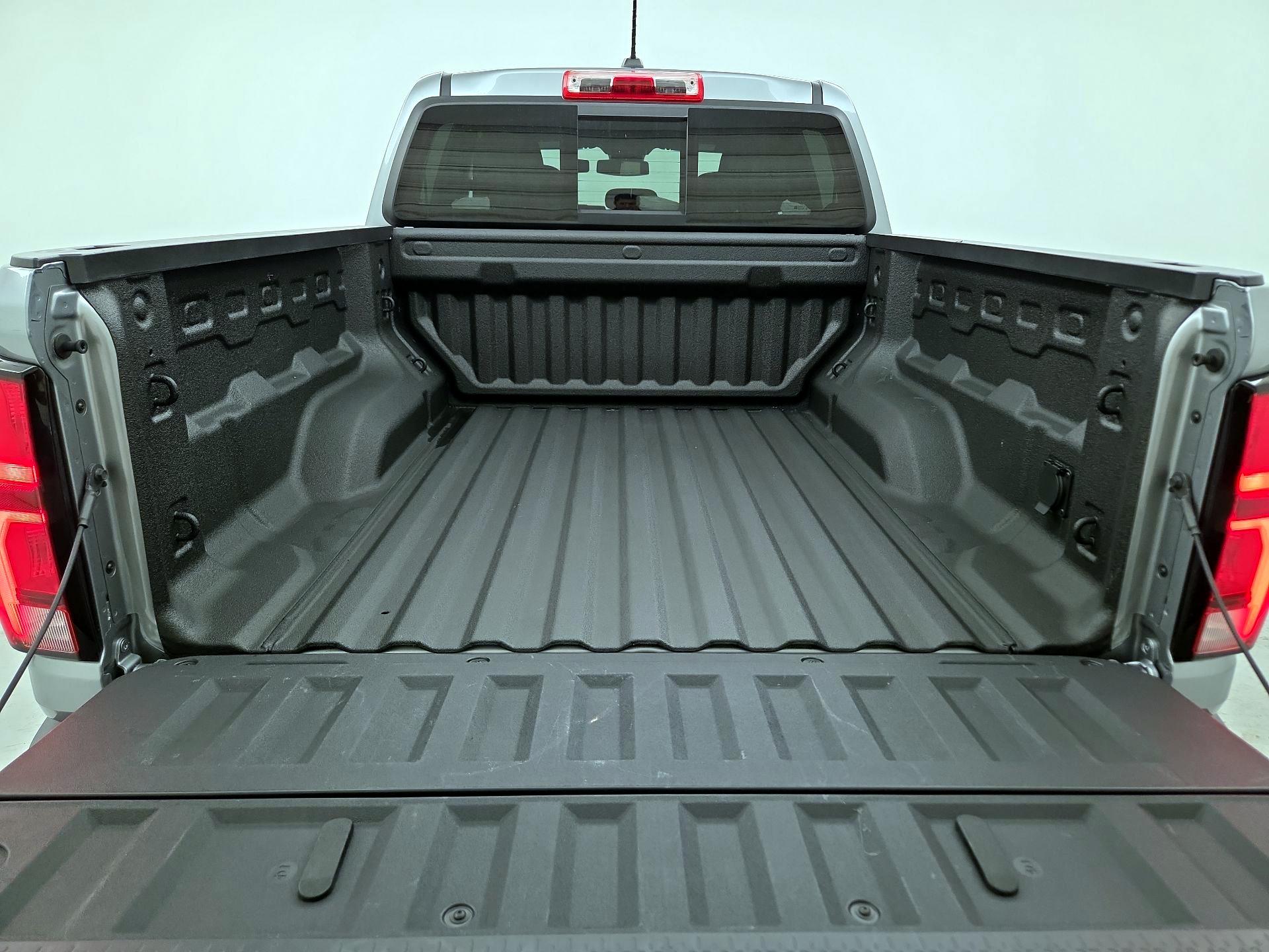 Thumbnail: 2024 Chevrolet Colorado - 20